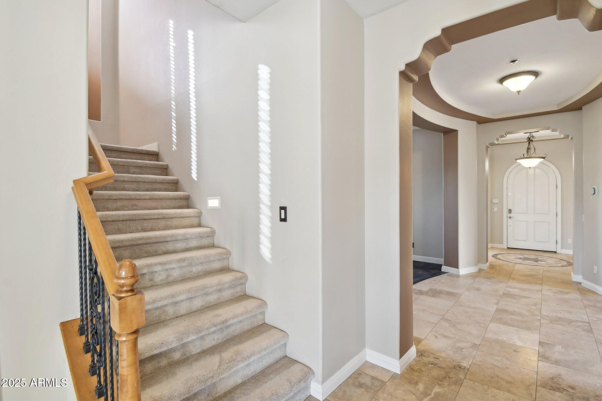 2507 W Vía Savelli