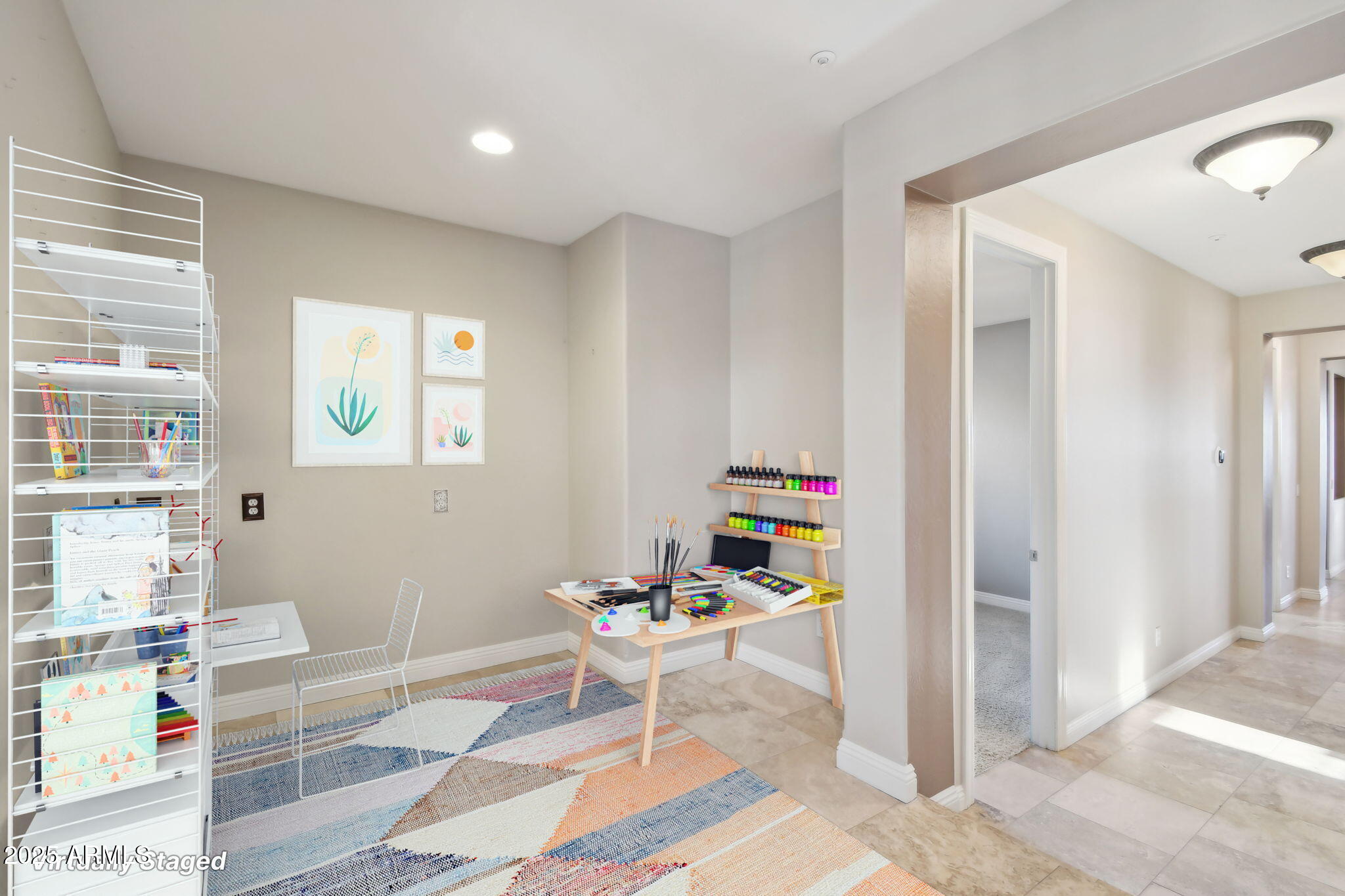 2507 W Vía Savelli