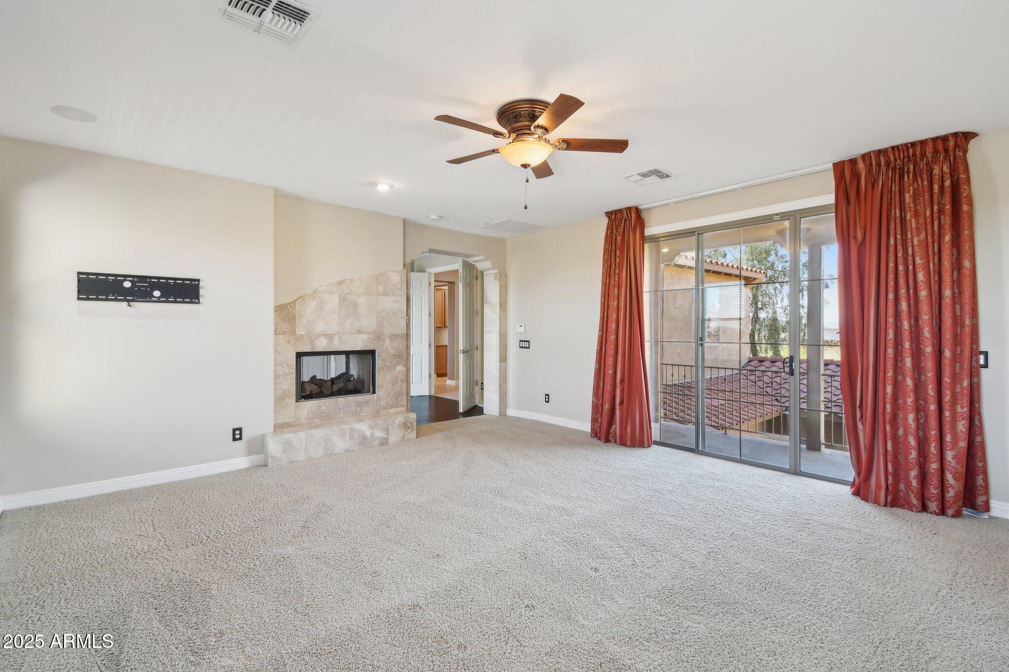 2507 W Vía Savelli