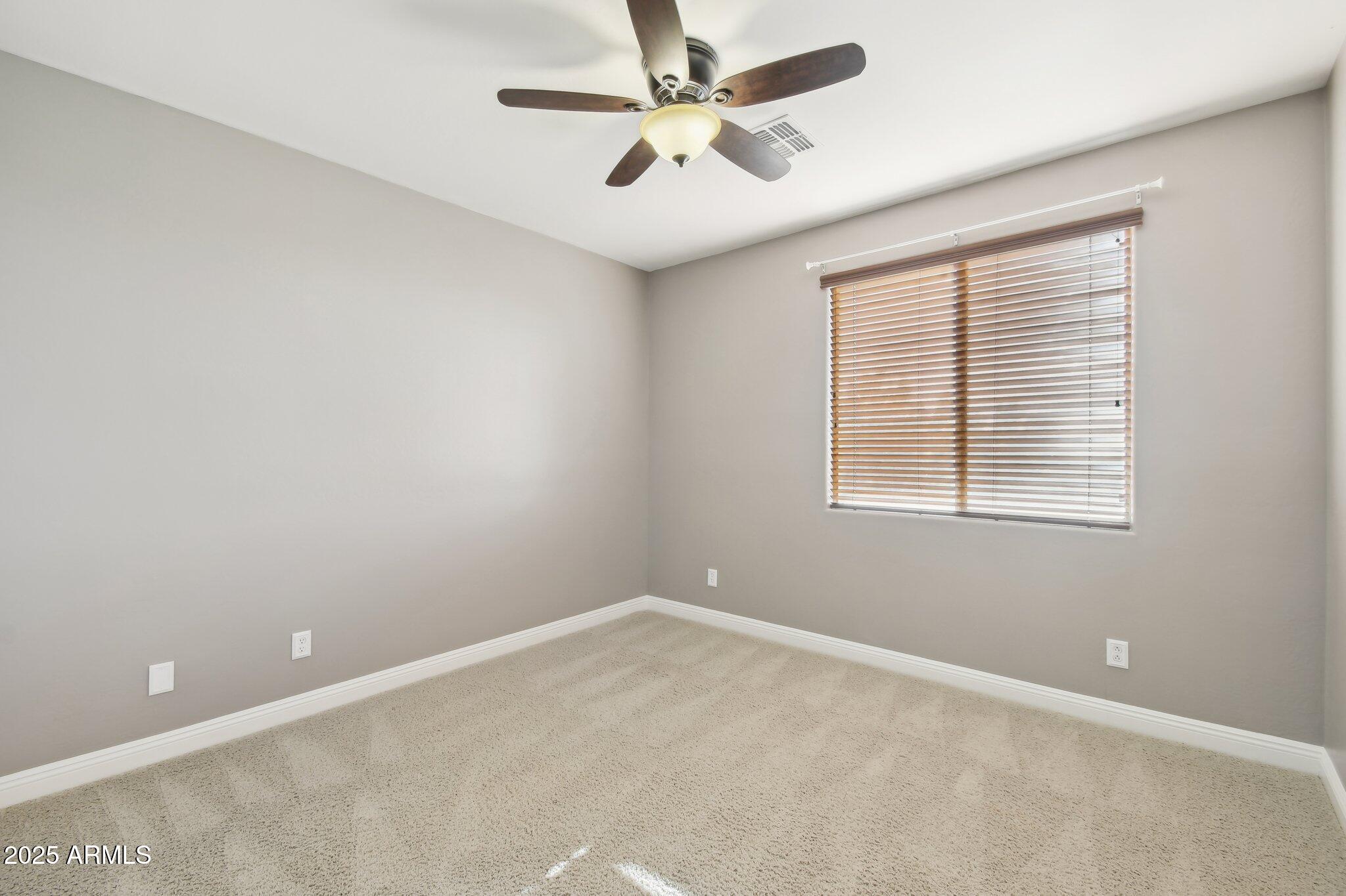 2507 W Vía Savelli