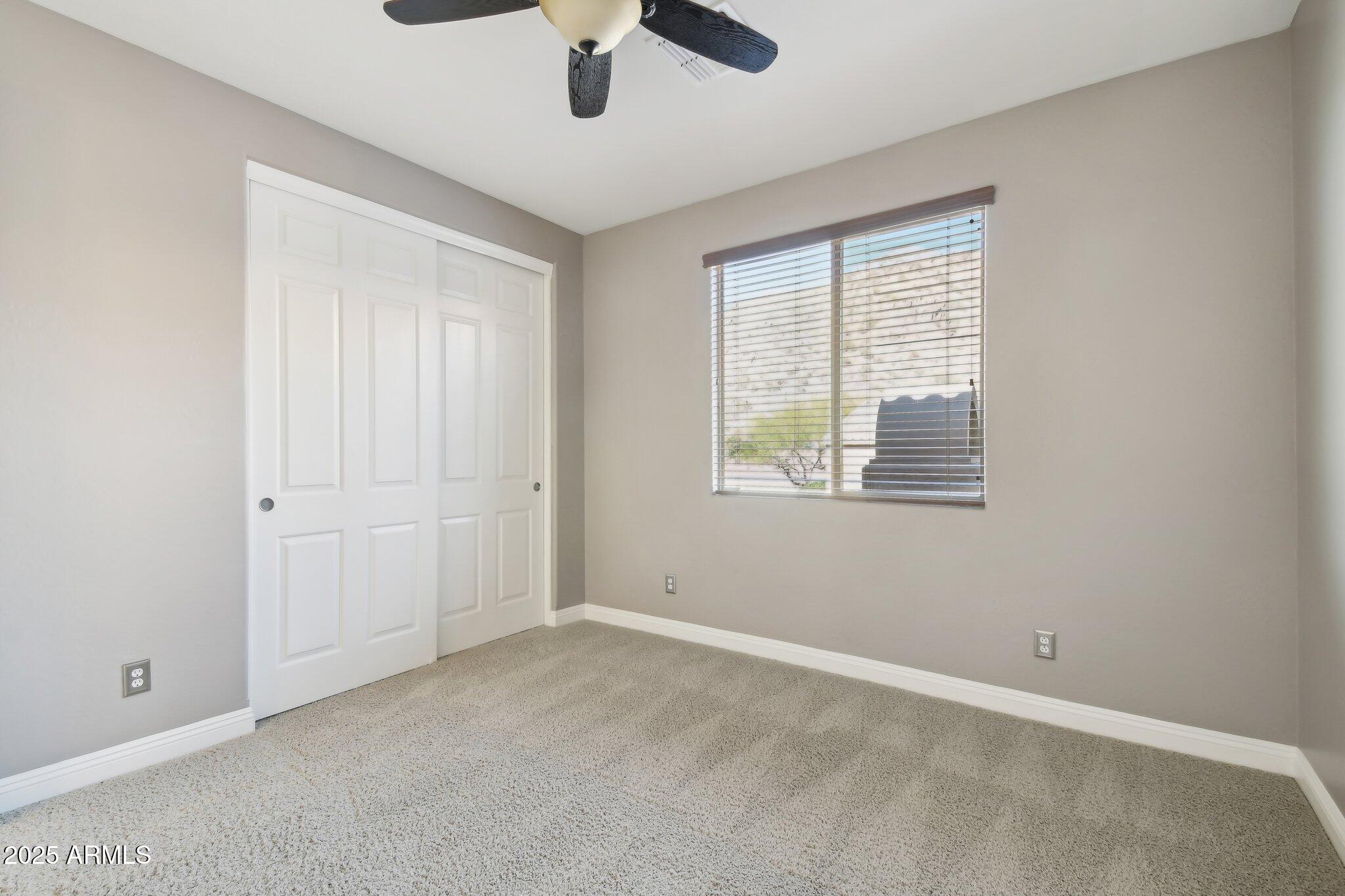 2507 W Vía Savelli