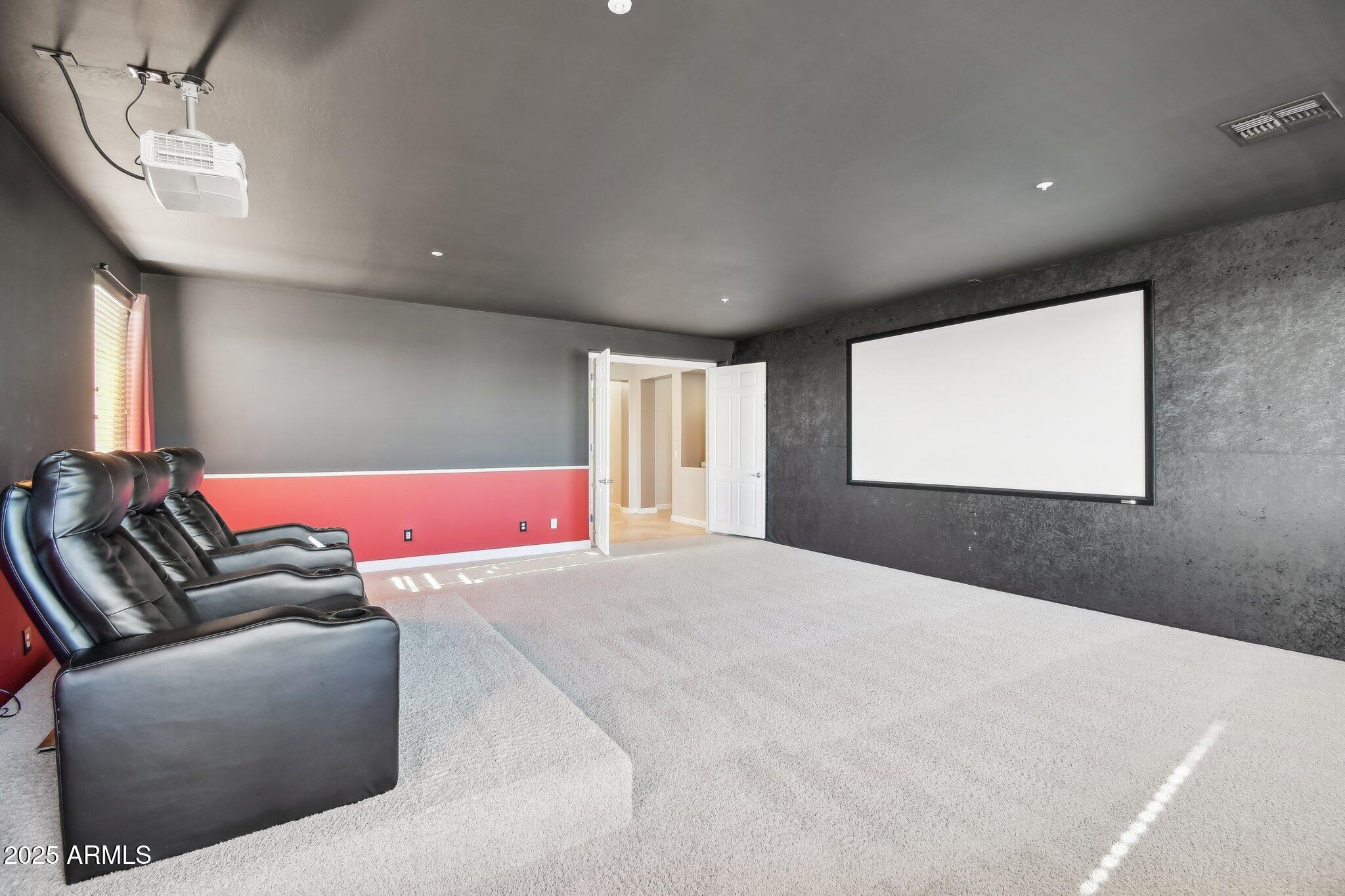 2507 W Vía Savelli