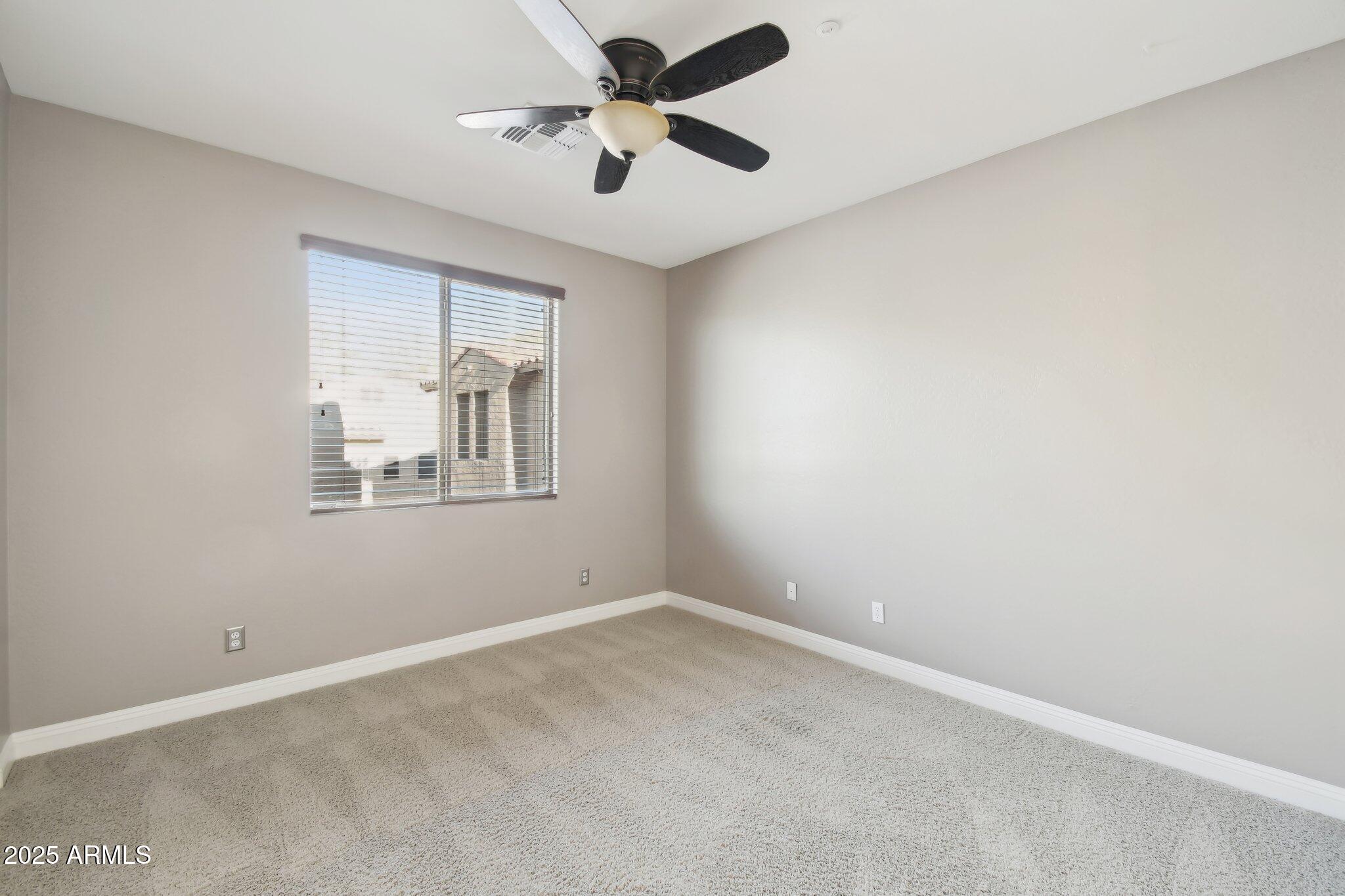 2507 W Vía Savelli