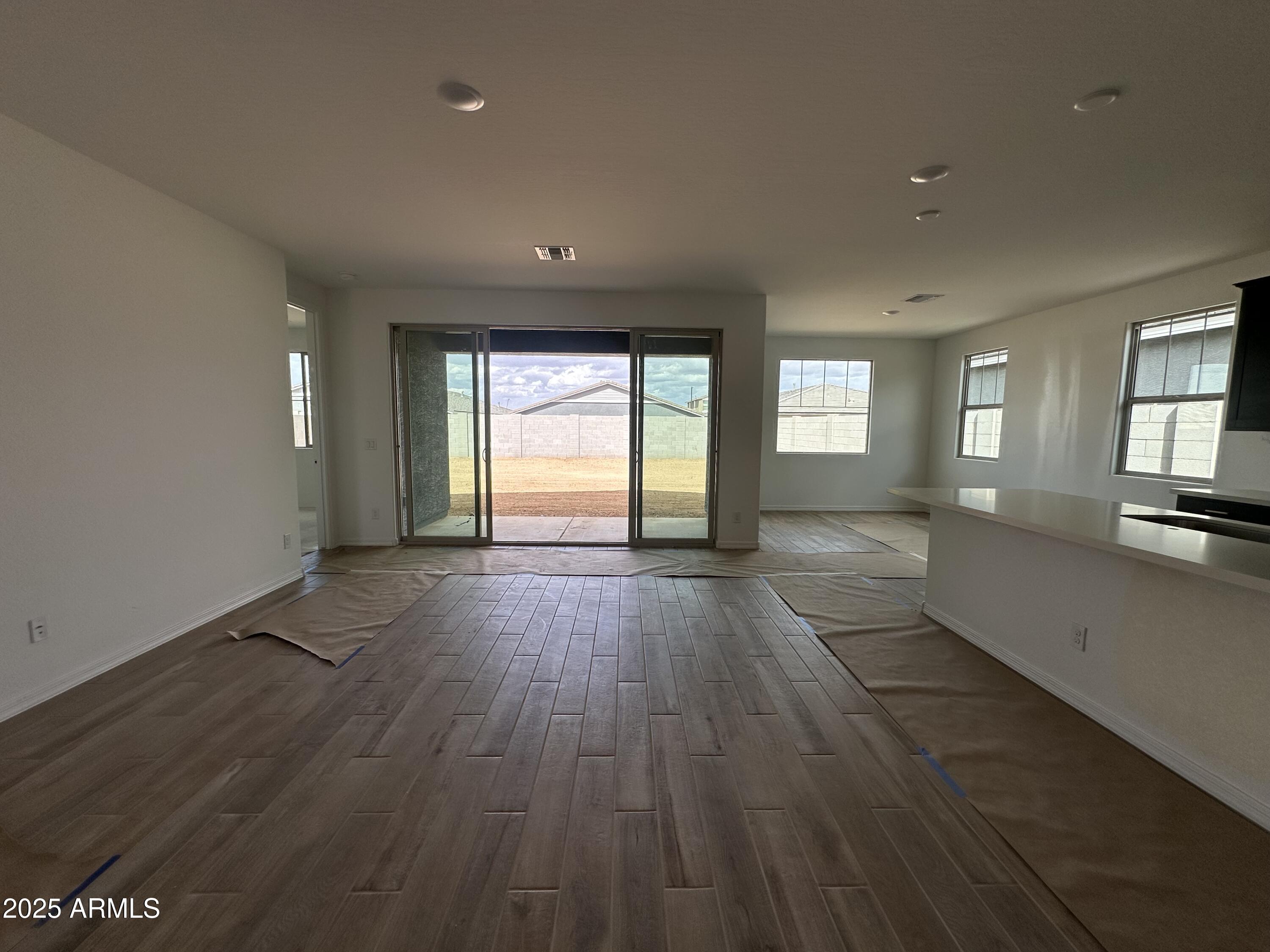 22848 E ROUNDUP Way