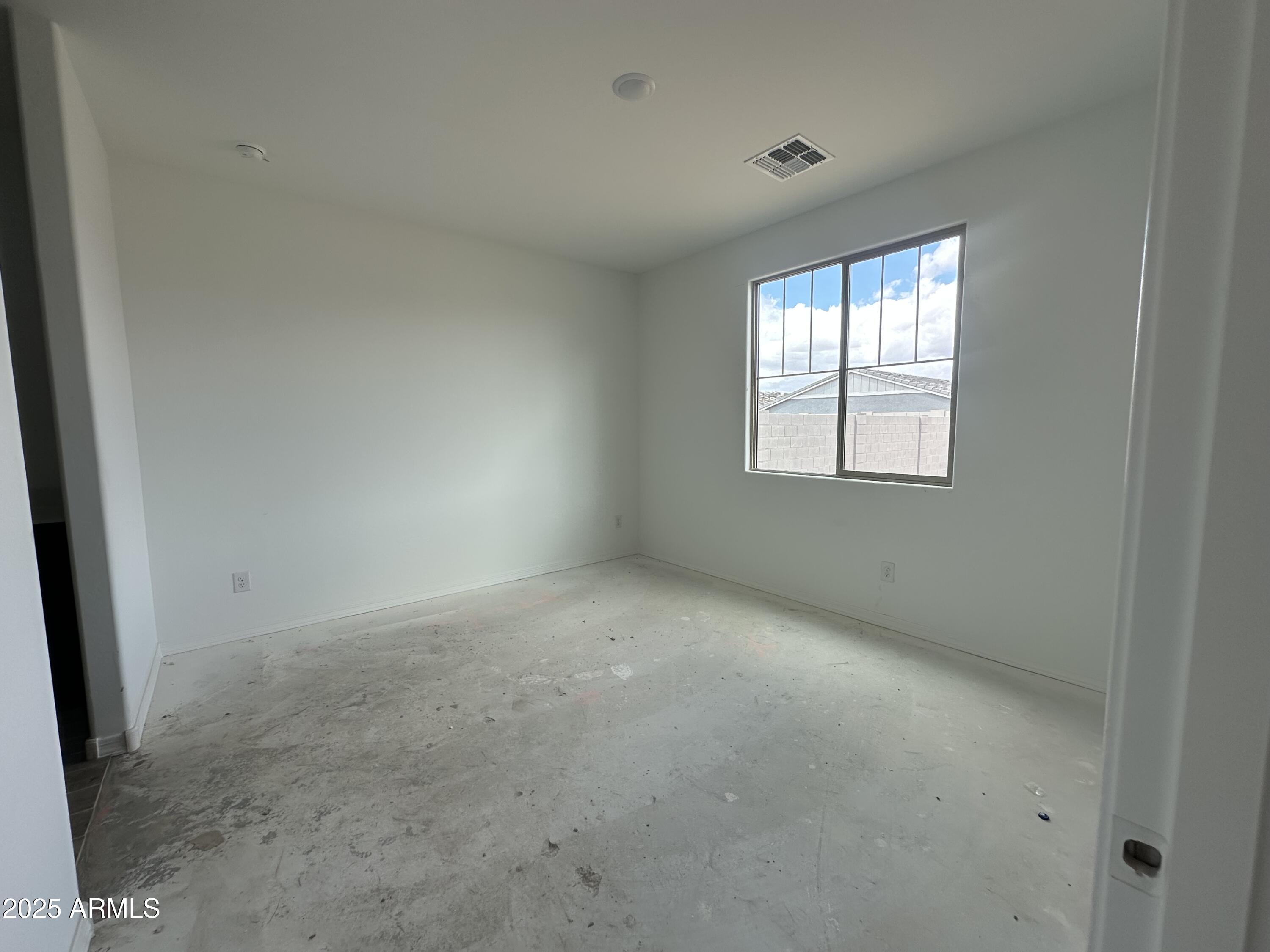 22848 E ROUNDUP Way