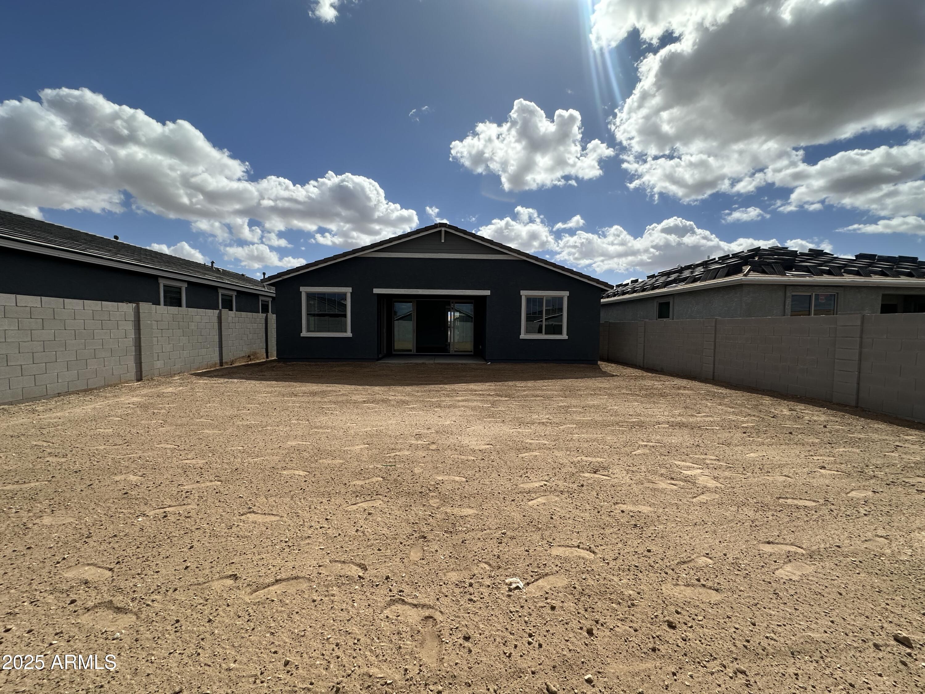 22848 E ROUNDUP Way