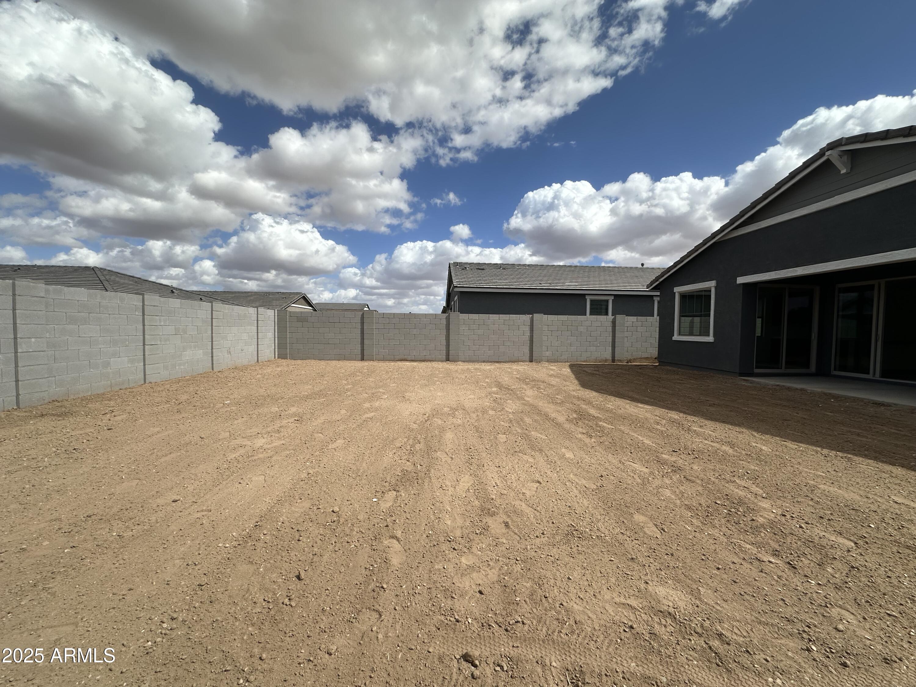 22848 E ROUNDUP Way