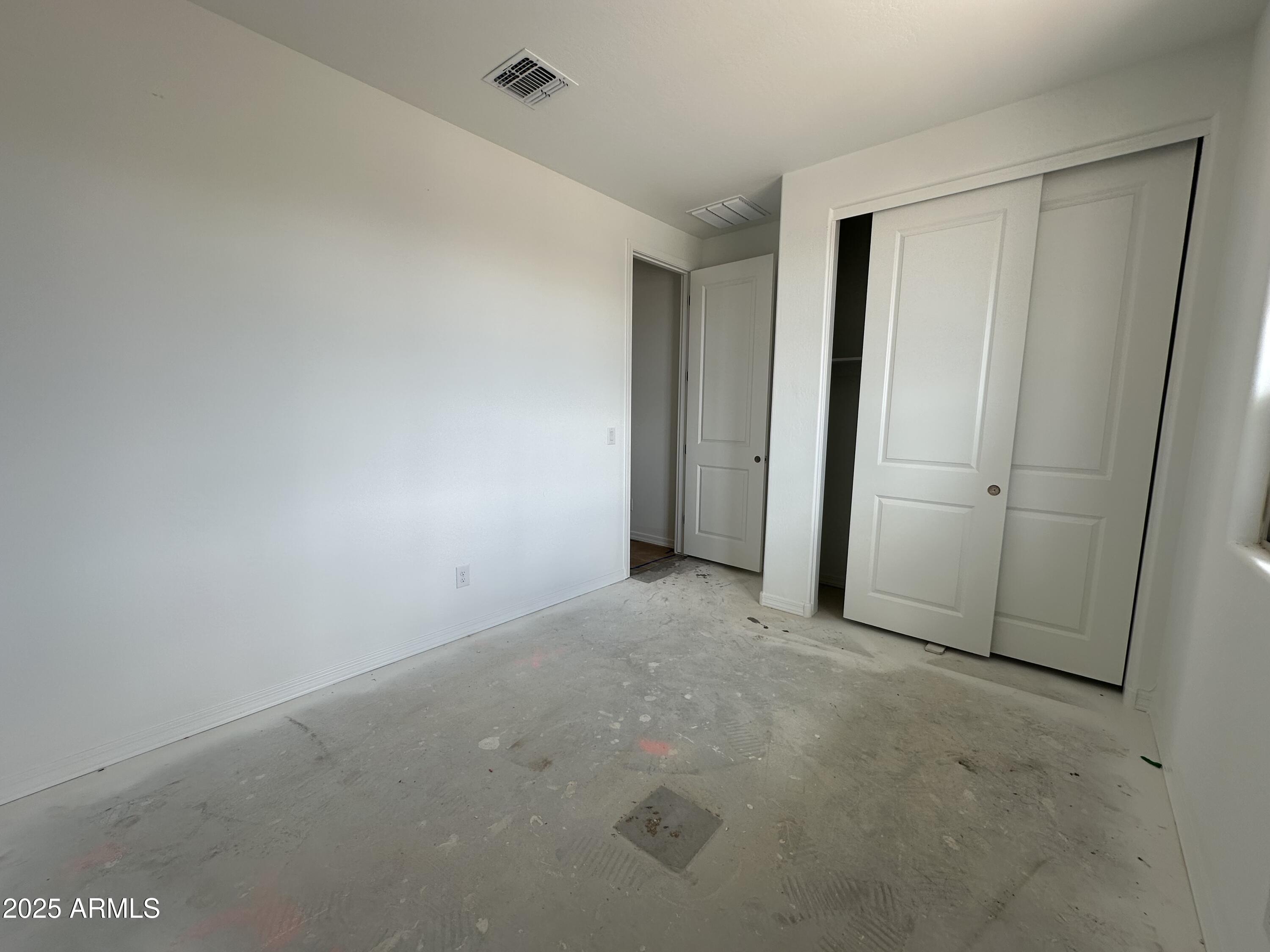 22848 E ROUNDUP Way