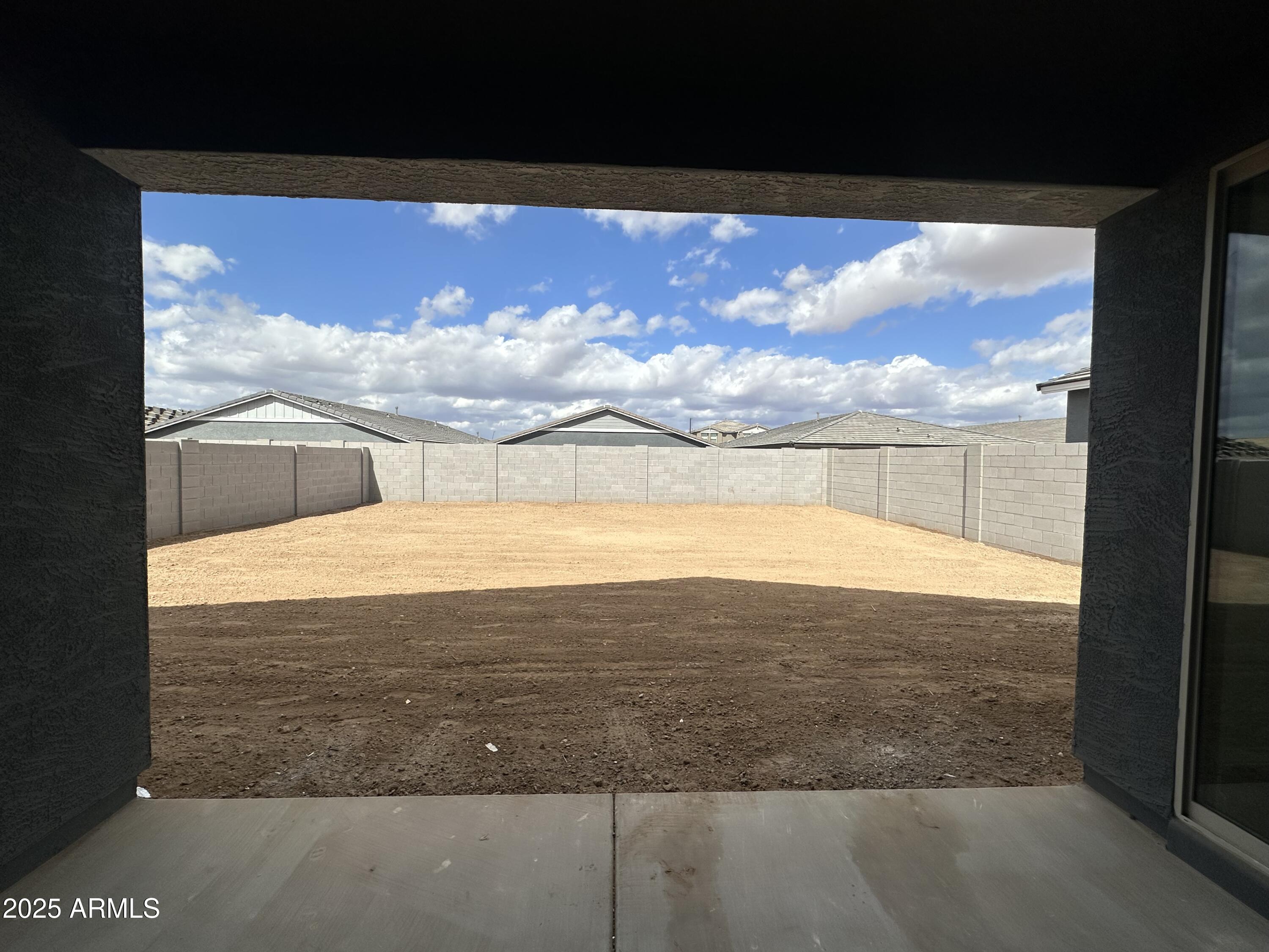 22848 E ROUNDUP Way