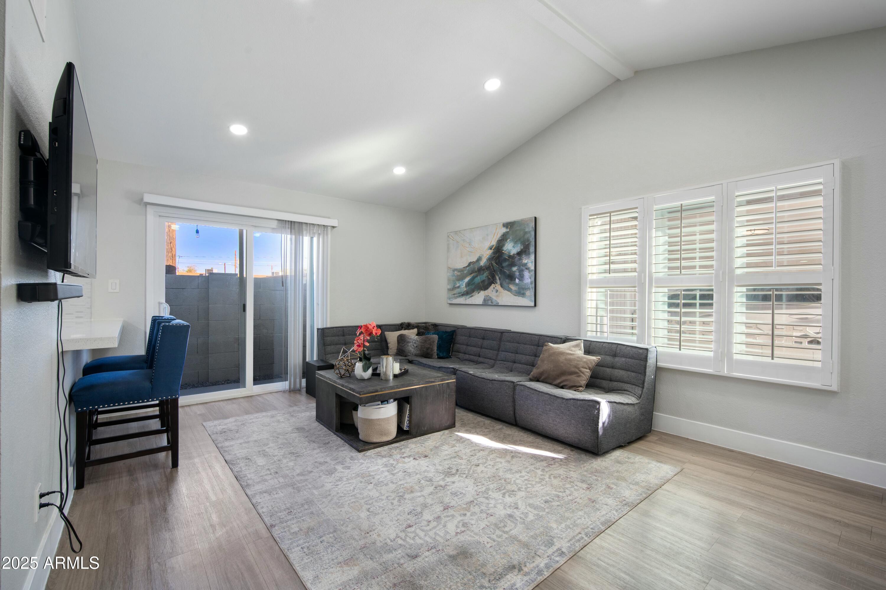 3001 N 38TH Street, 11