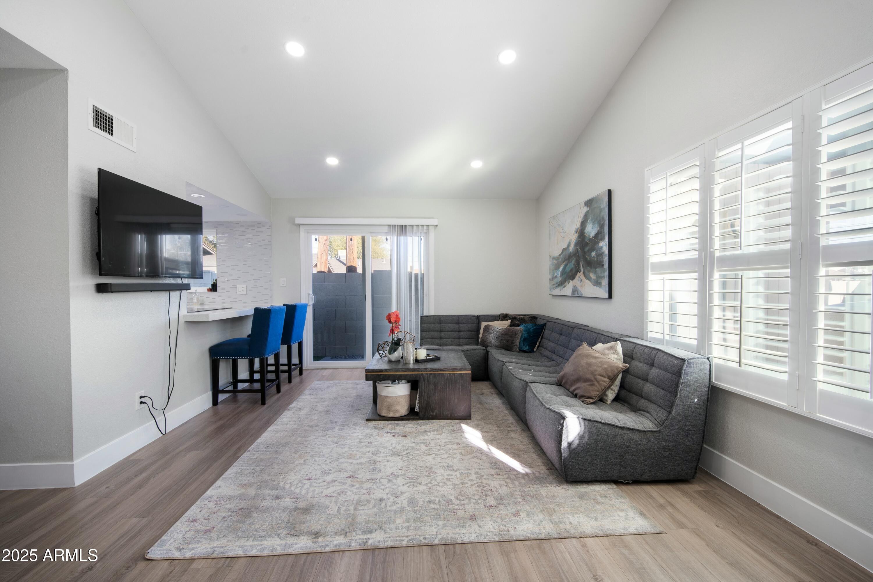 3001 N 38TH Street, 11