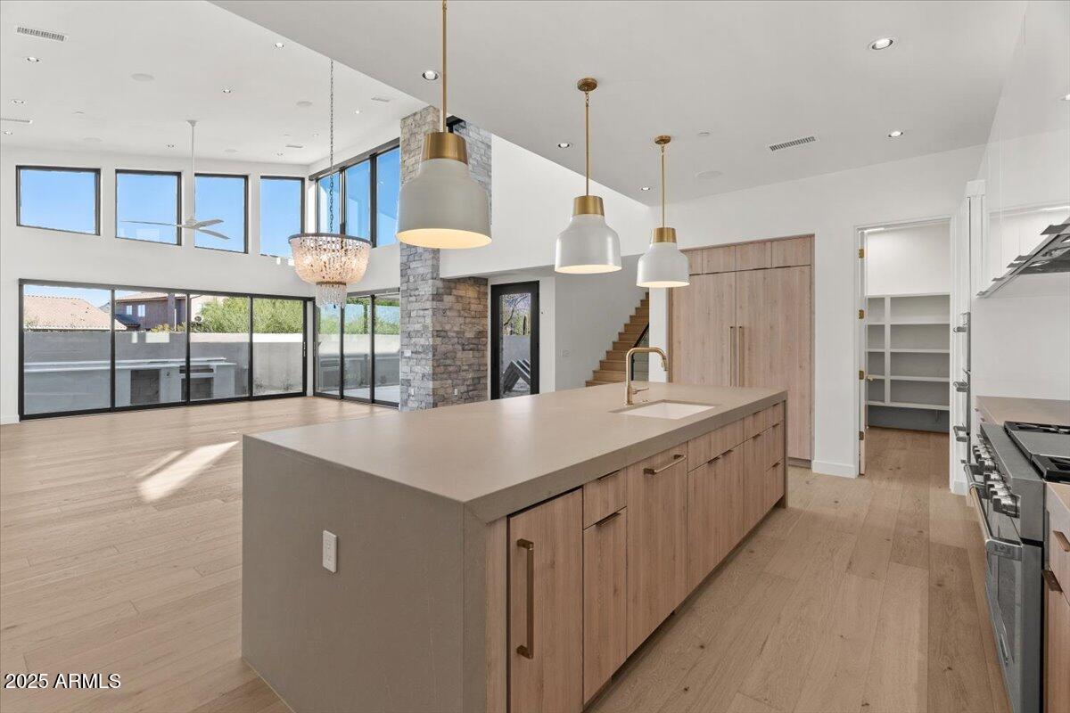 18576 N 92nd Place