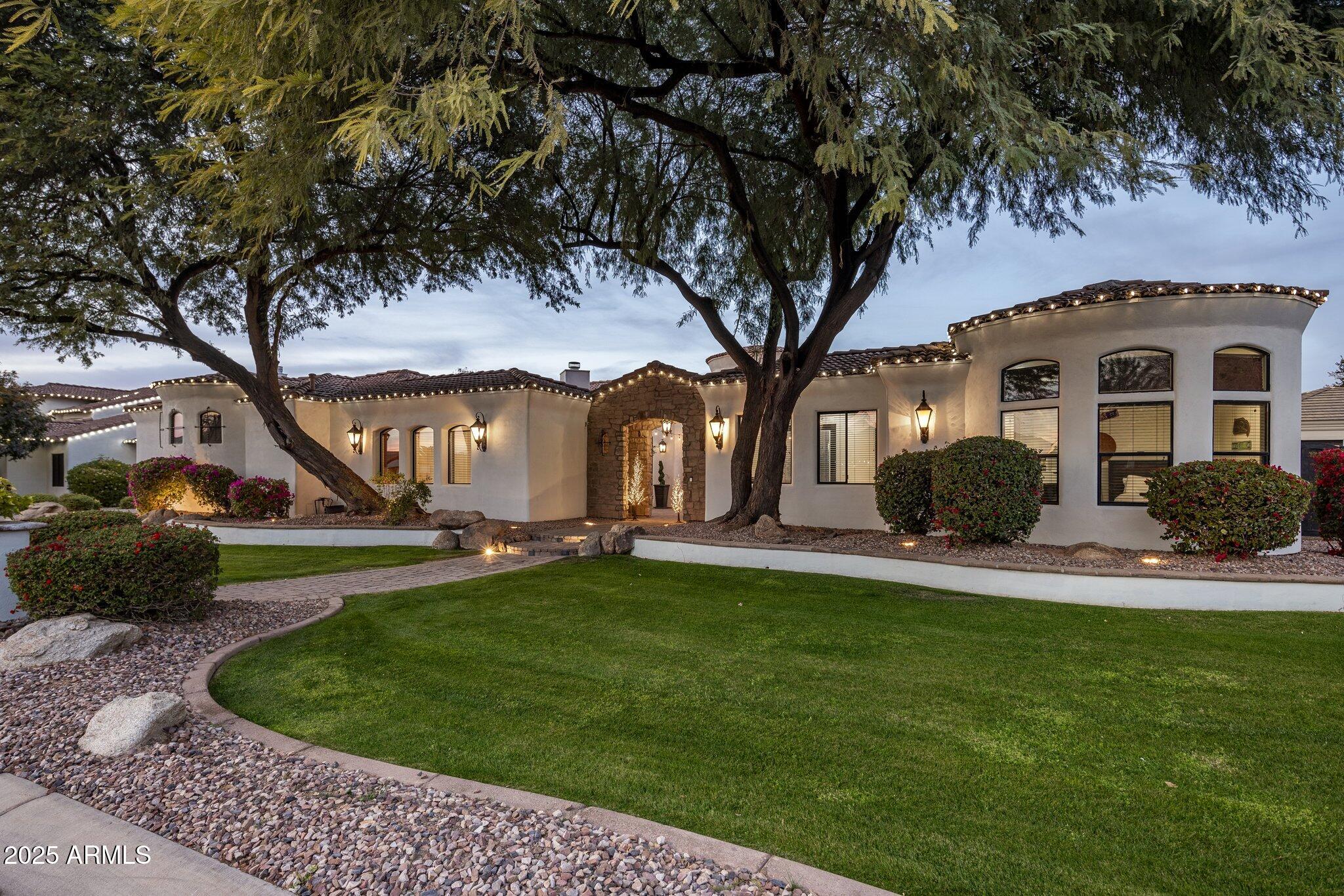 3038 E Waterman Way