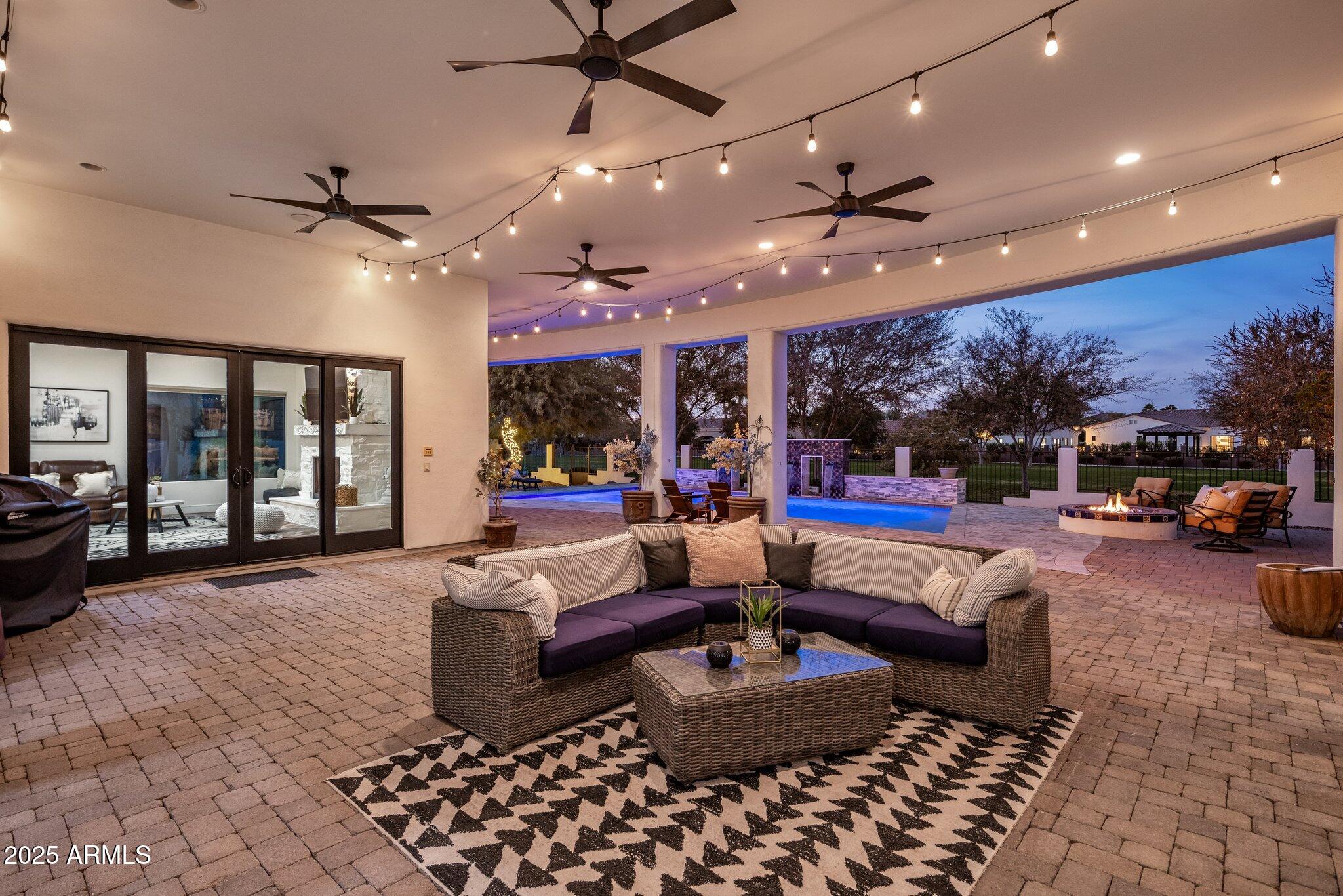3038 E Waterman Way