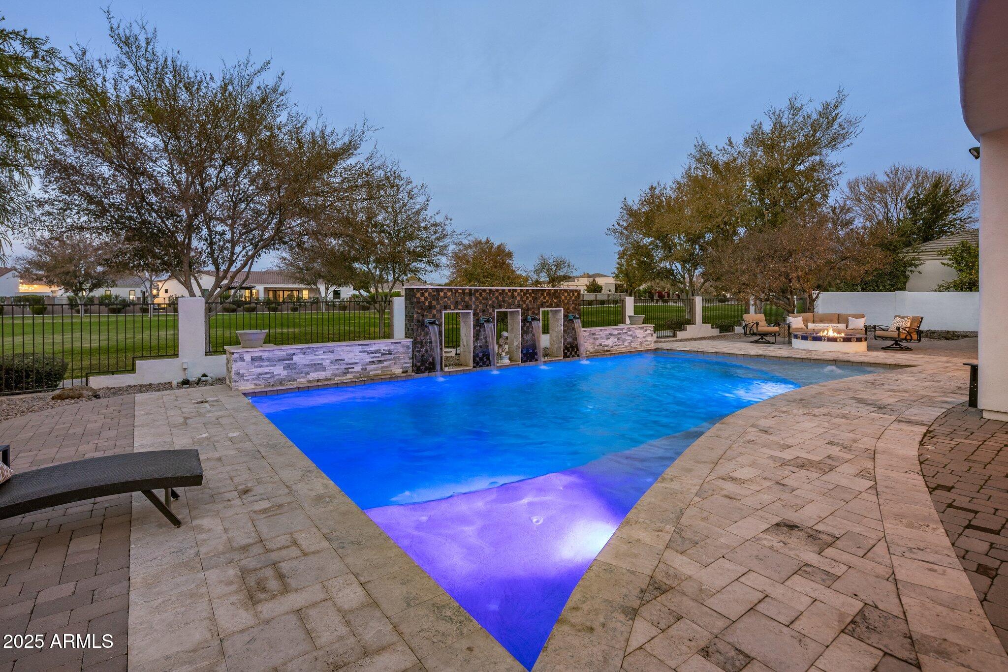 3038 E Waterman Way