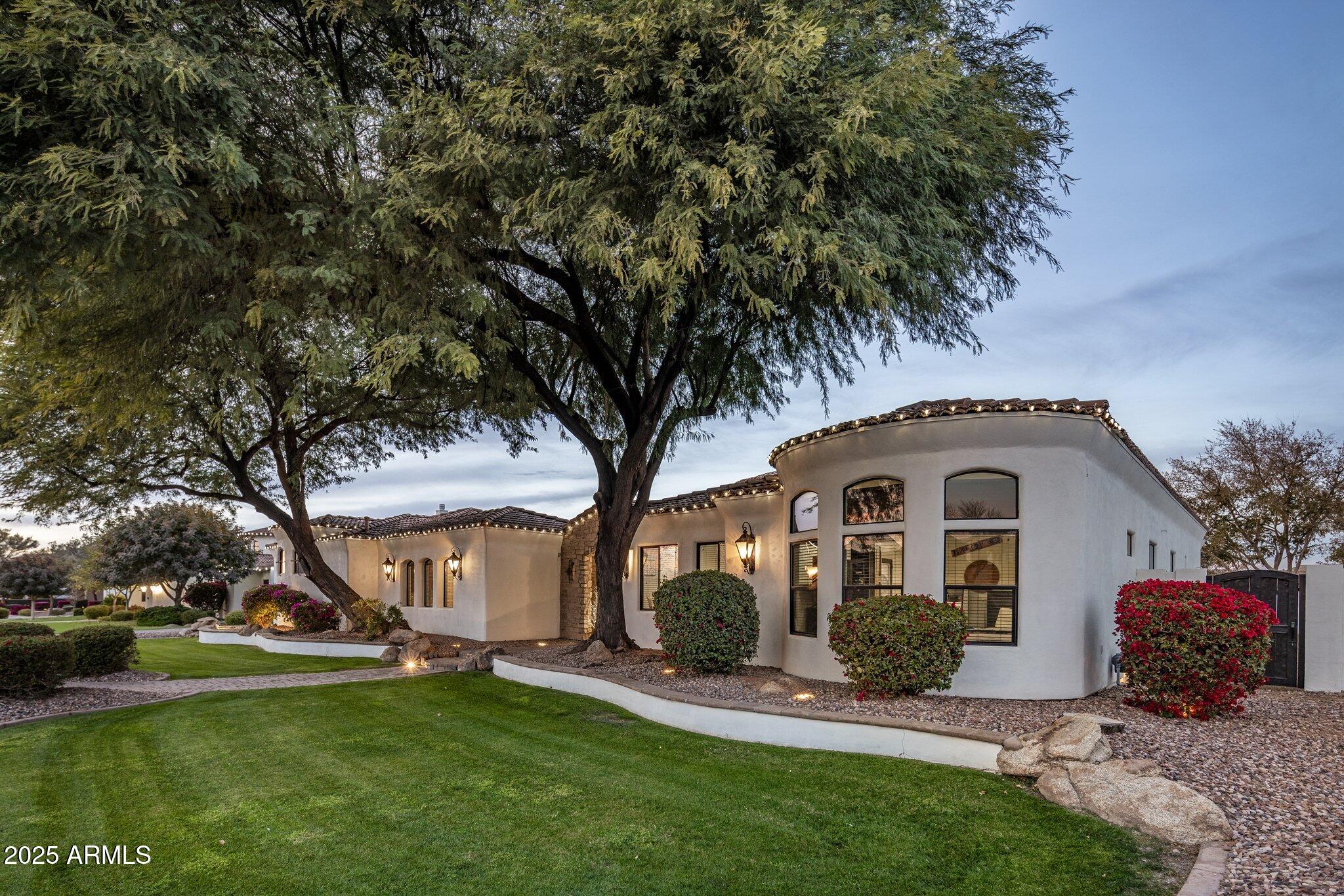 3038 E Waterman Way