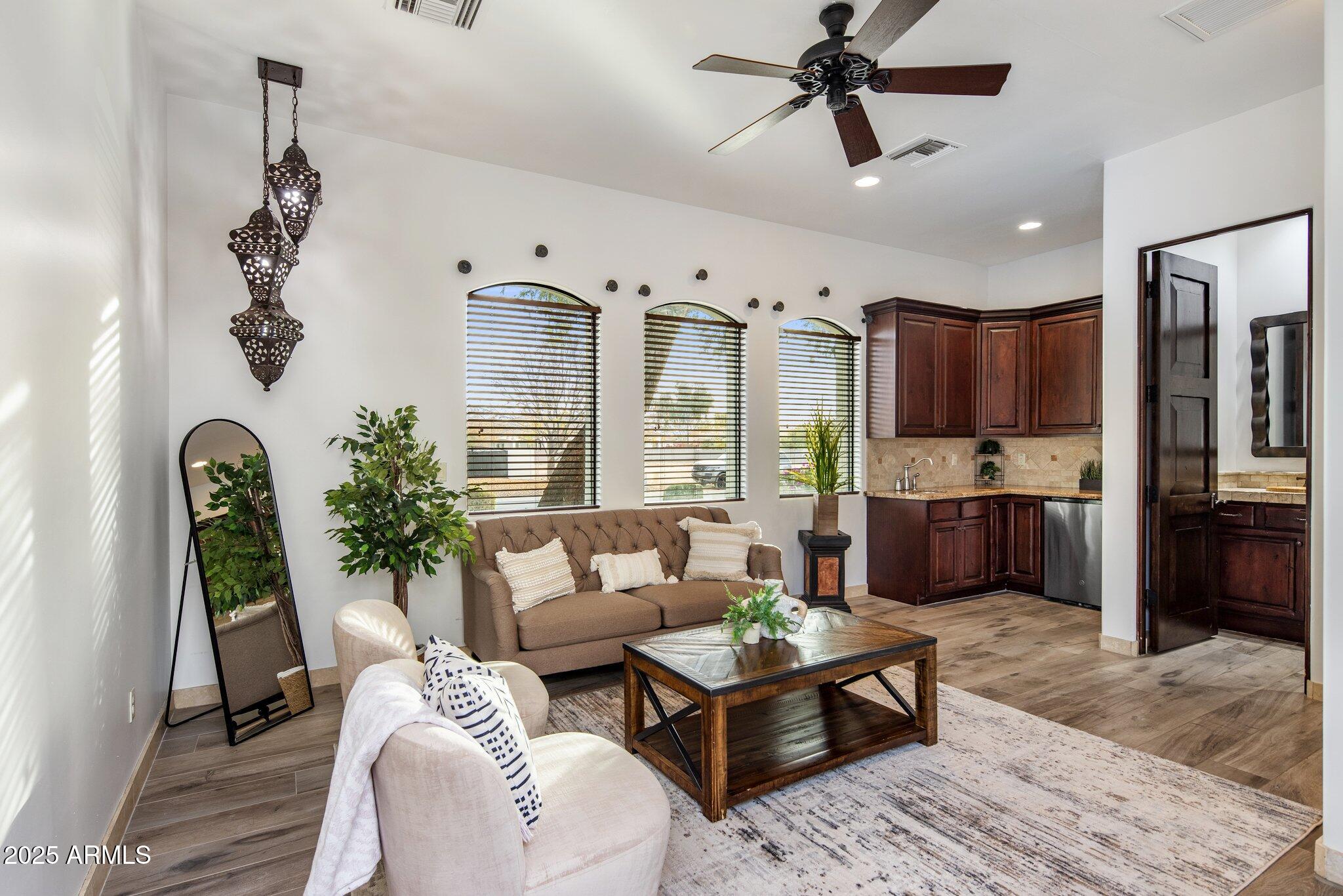 3038 E Waterman Way