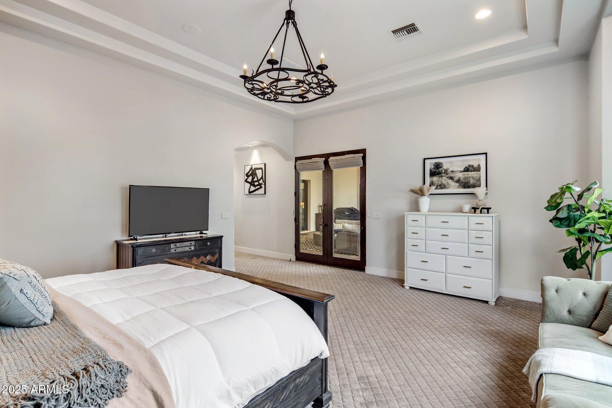 3038 E Waterman Way