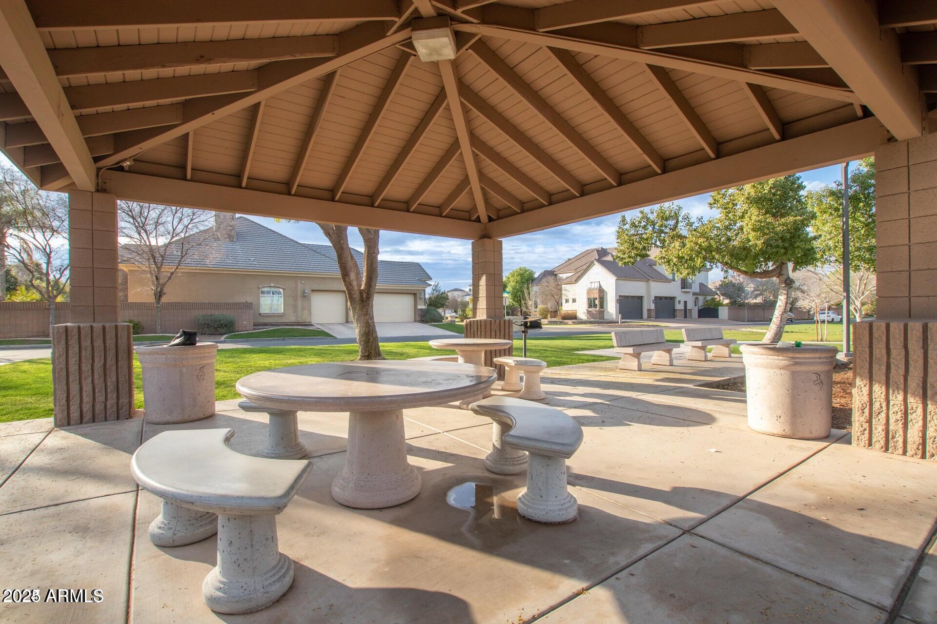 3038 E Waterman Way