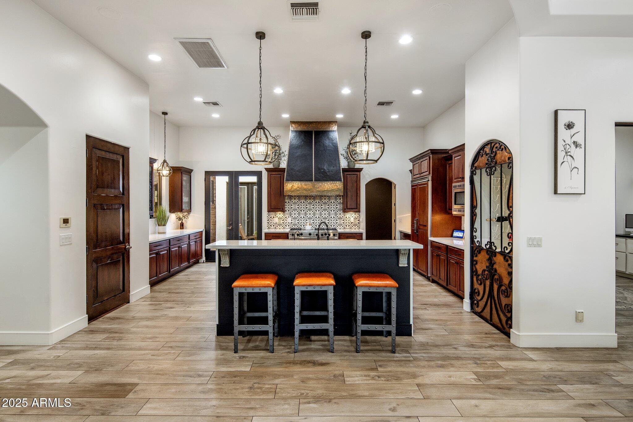 3038 E Waterman Way