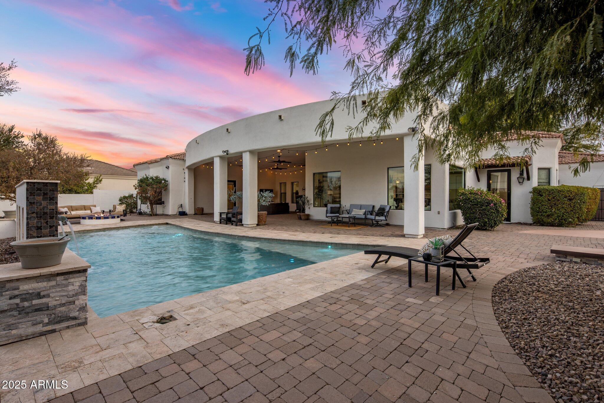 3038 E Waterman Way
