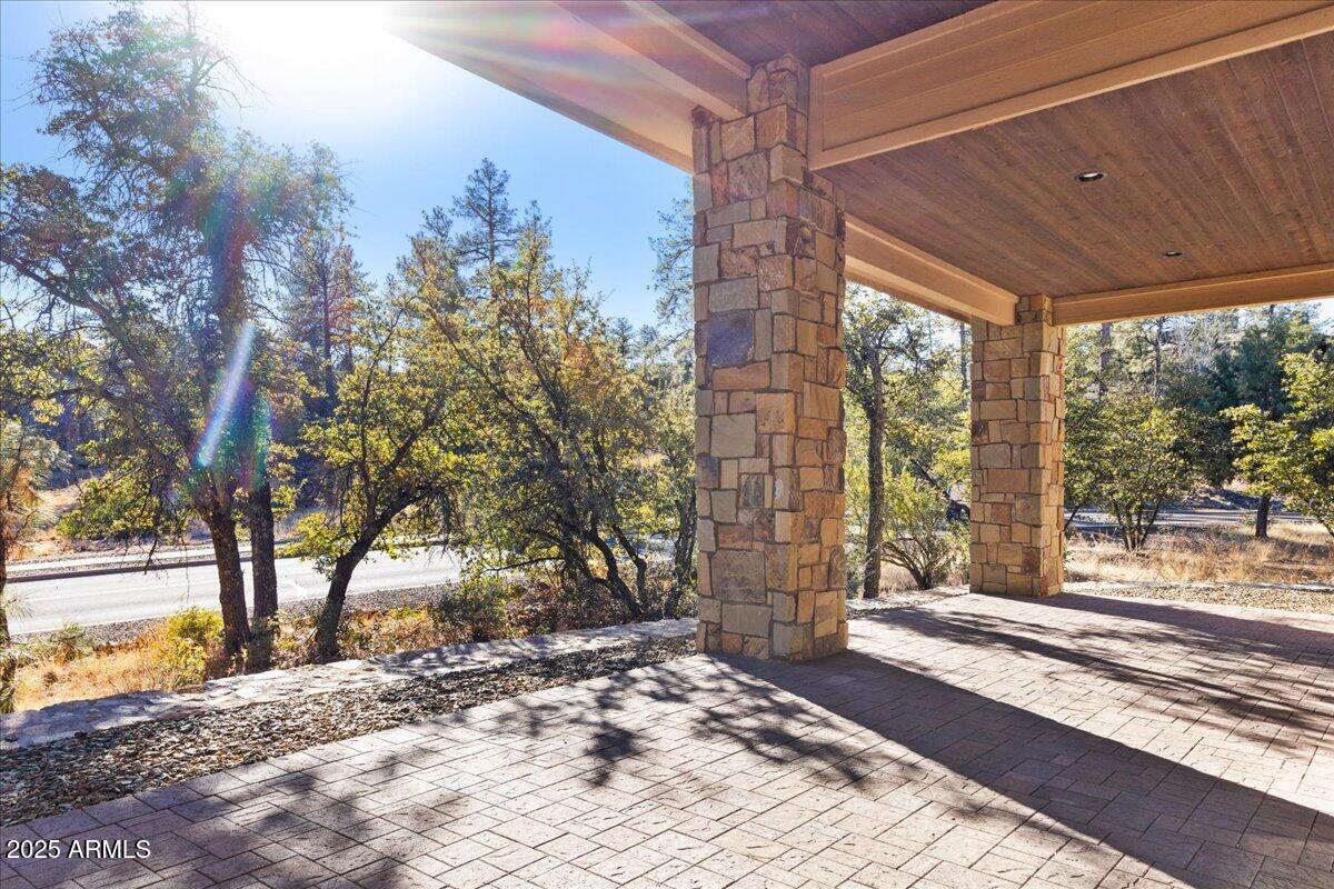 1811 FOREST CREEK Lane