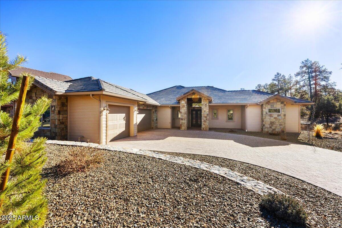 1811 FOREST CREEK Lane