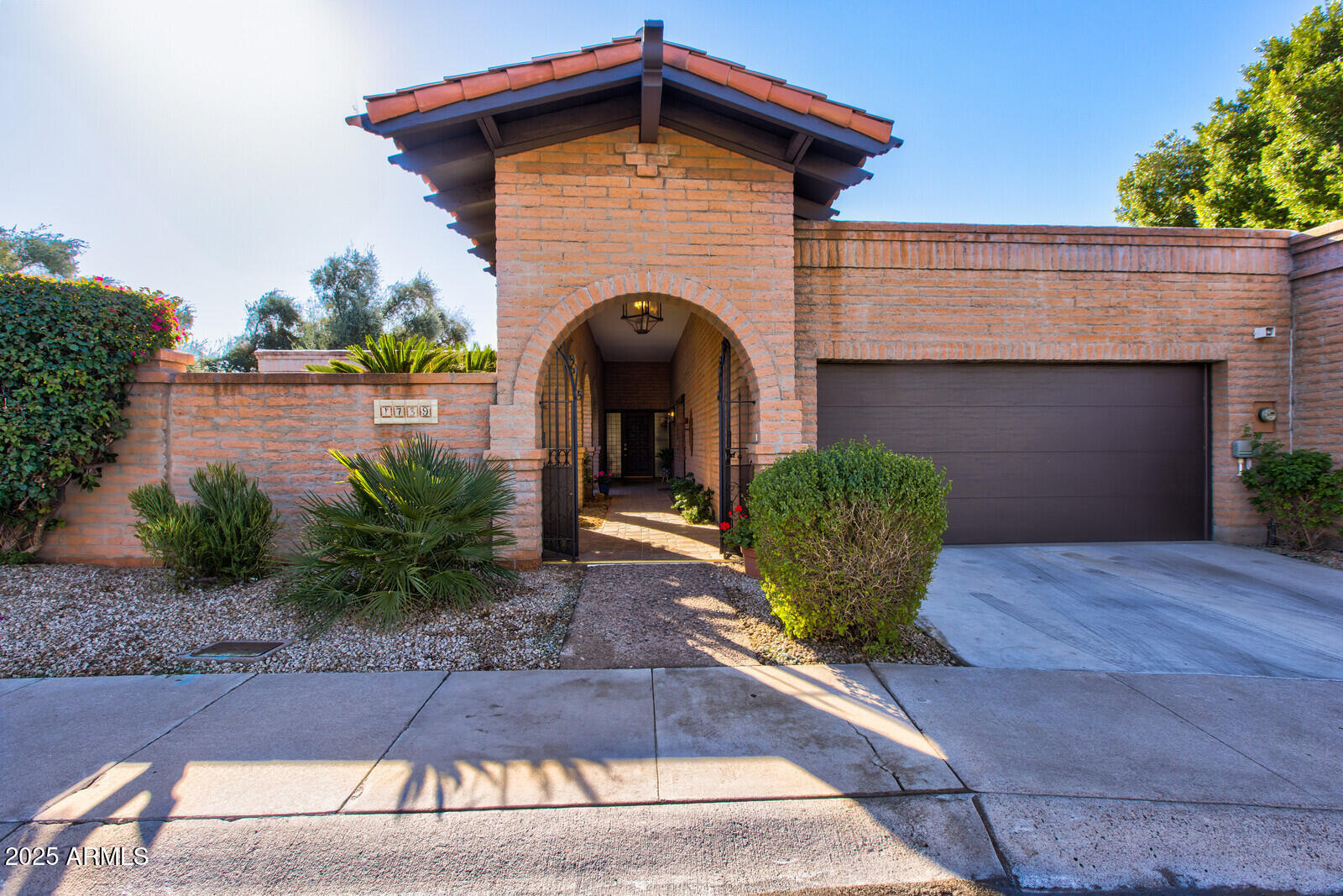 1739 E FLYNN Lane