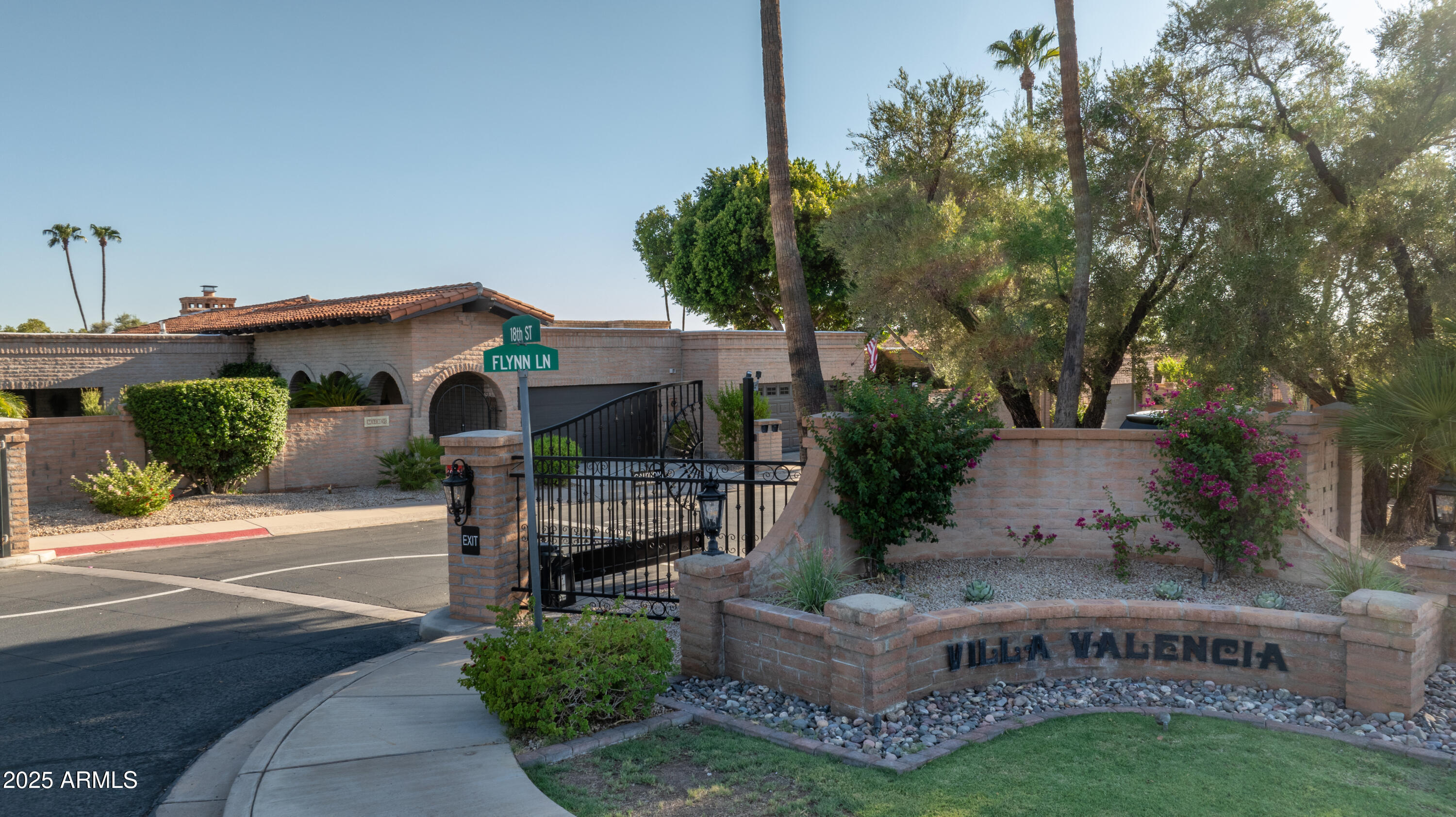1739 E FLYNN Lane