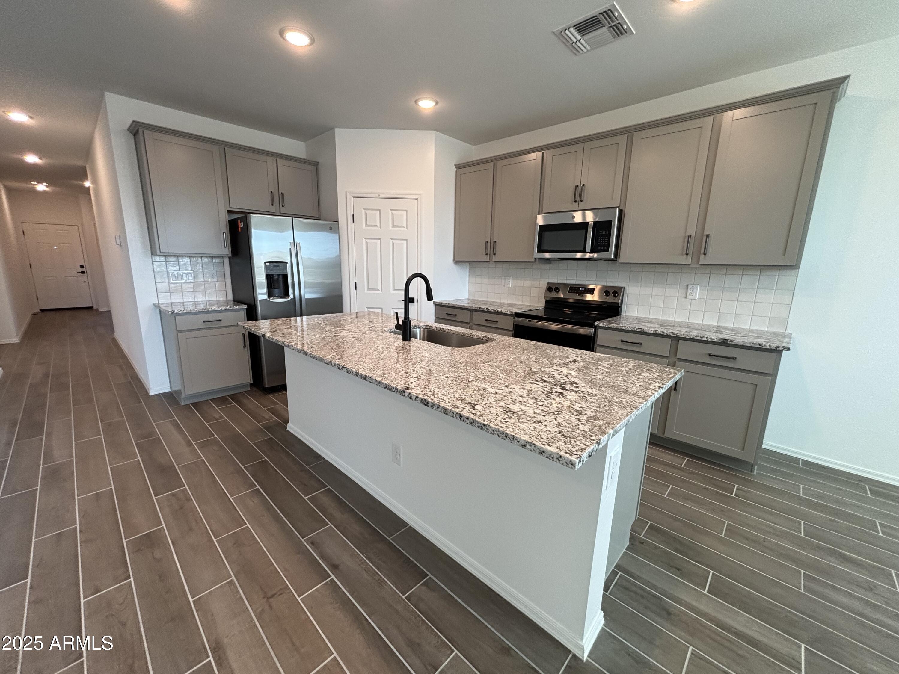 47489 W KENNER Drive
