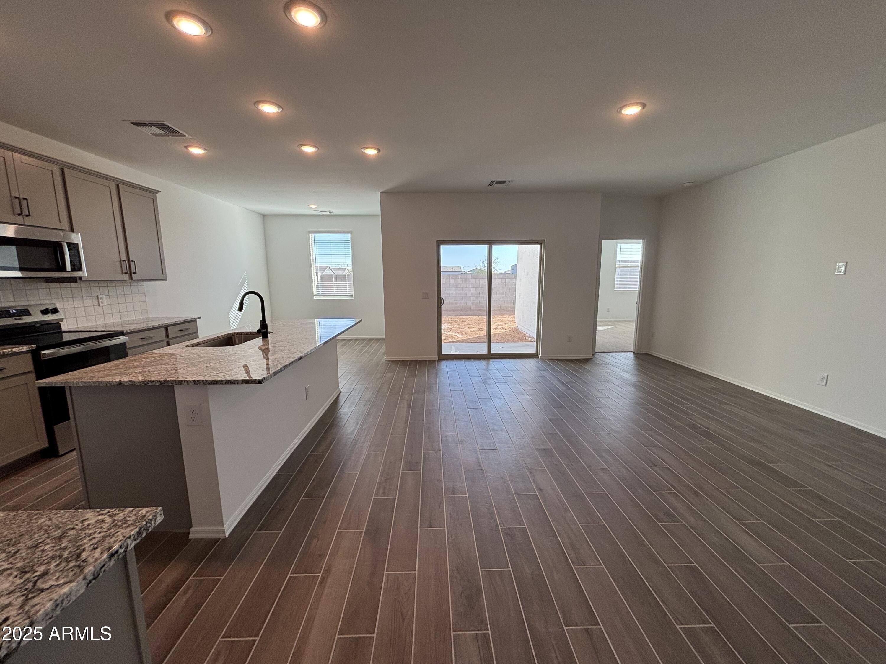 47489 W KENNER Drive