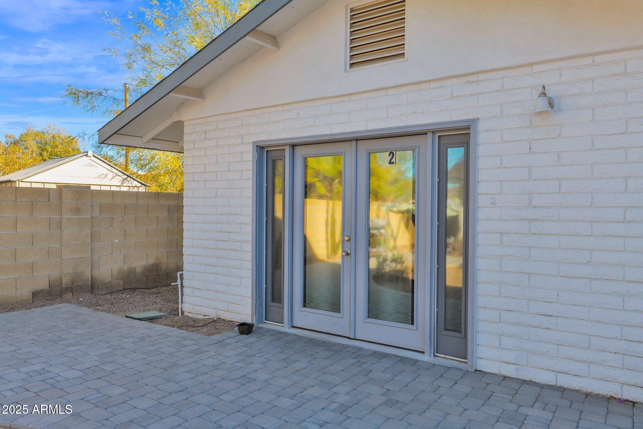 1404 E MOUNTAIN VIEW Road