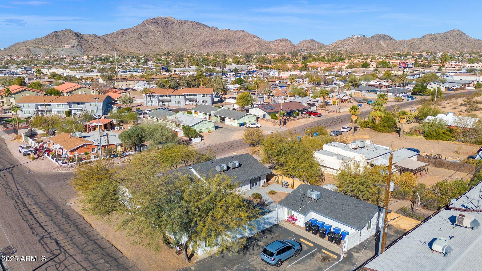1404 E MOUNTAIN VIEW Road
