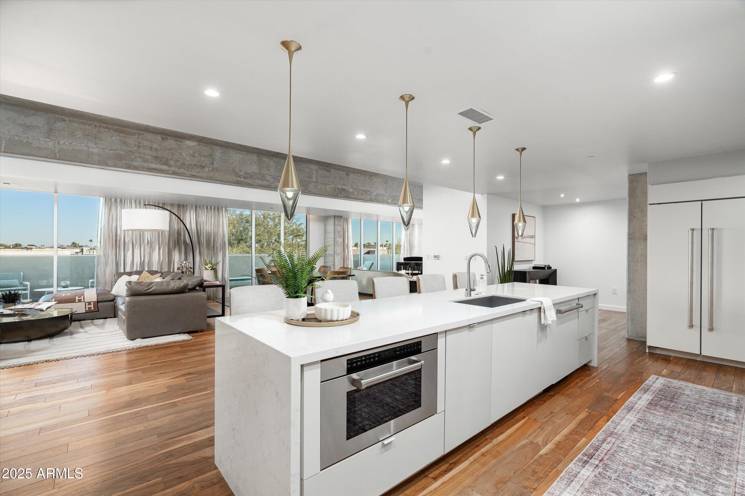 5455 E LINCOLN Drive 3002