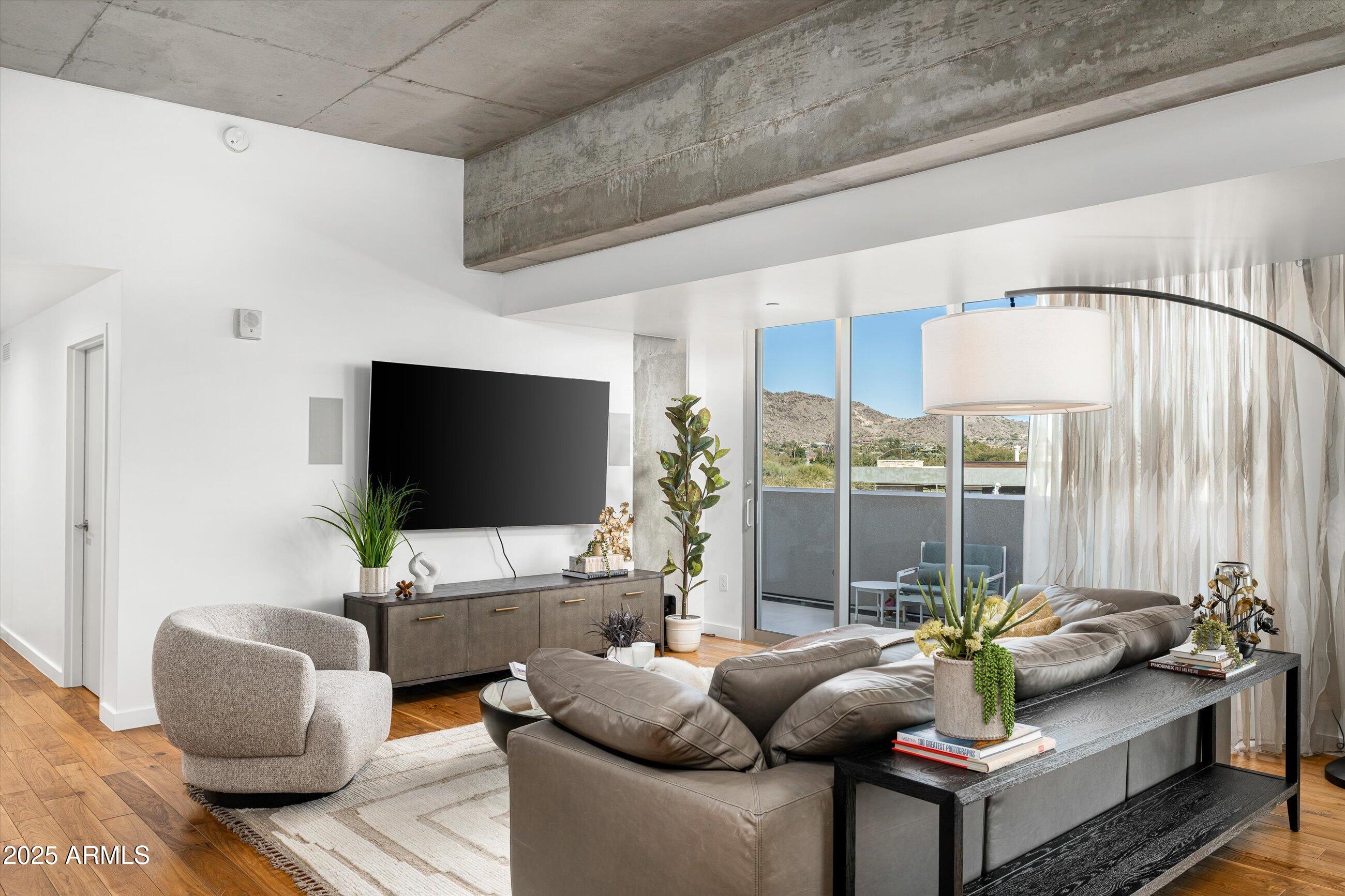 5455 E LINCOLN Drive 3002