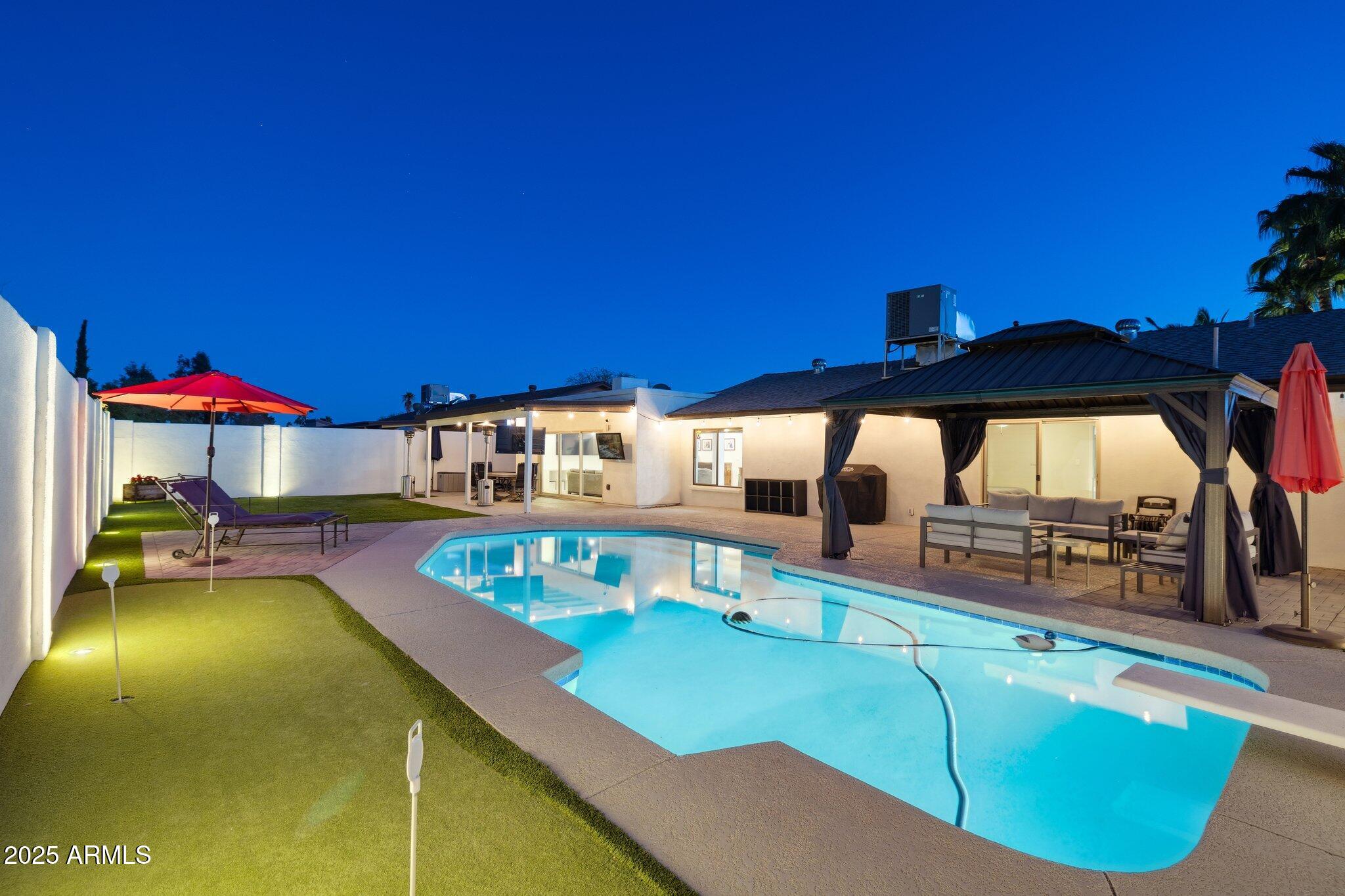 8856 E ALTADENA Avenue