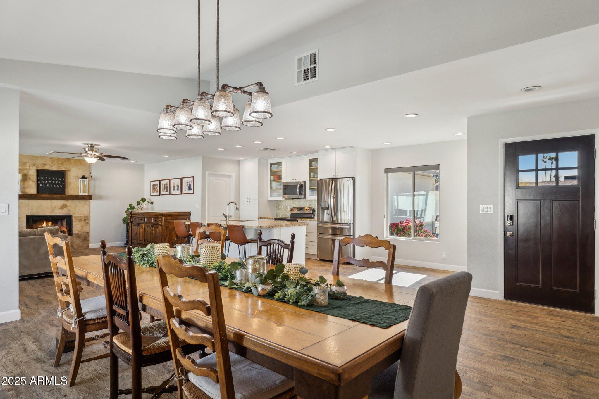 8856 E ALTADENA Avenue