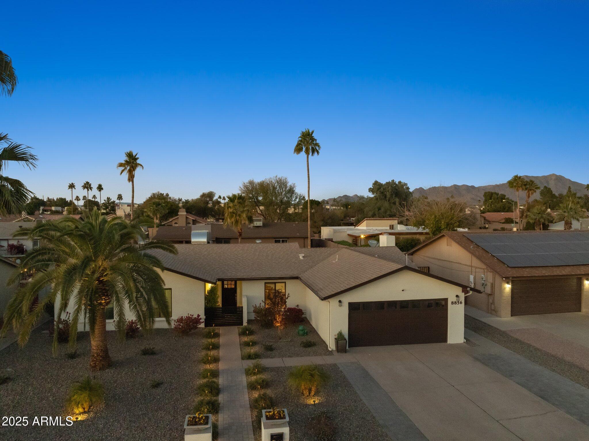 8856 E ALTADENA Avenue