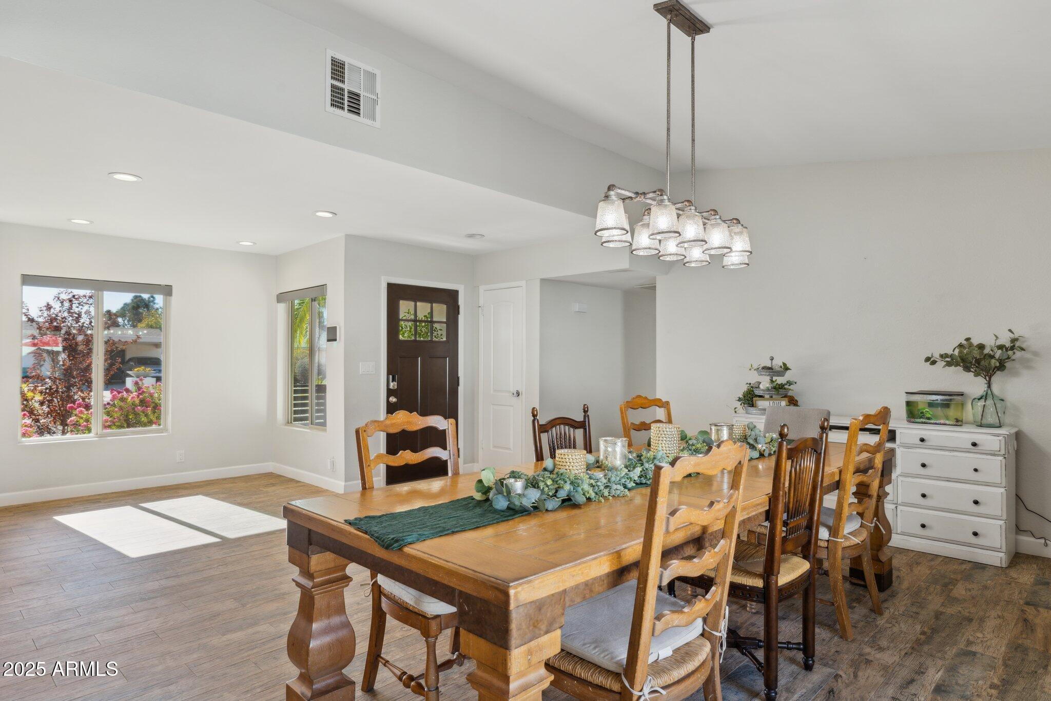 8856 E ALTADENA Avenue