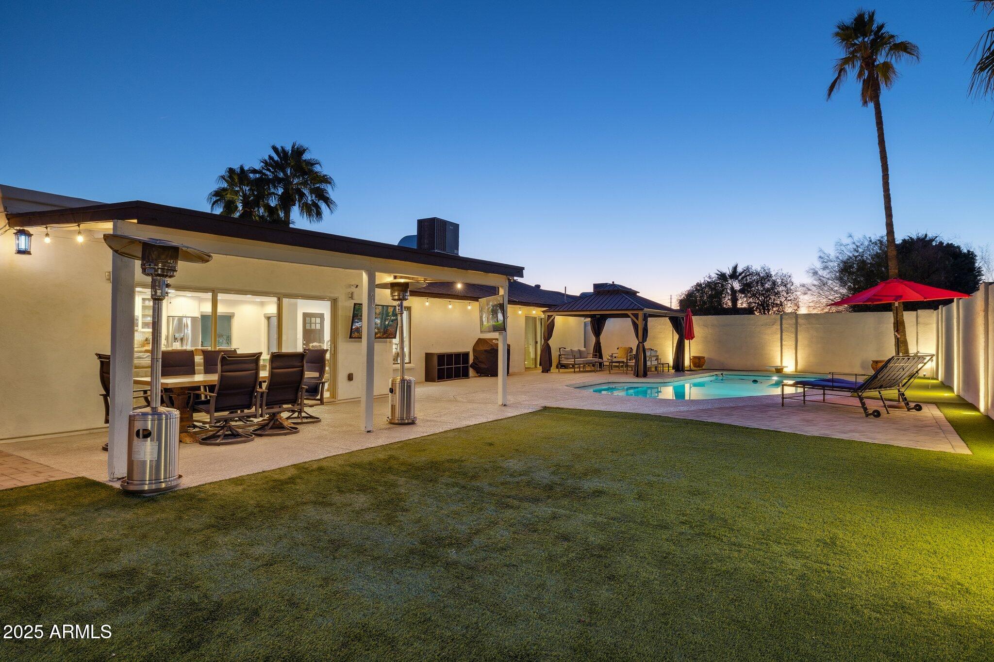 8856 E ALTADENA Avenue