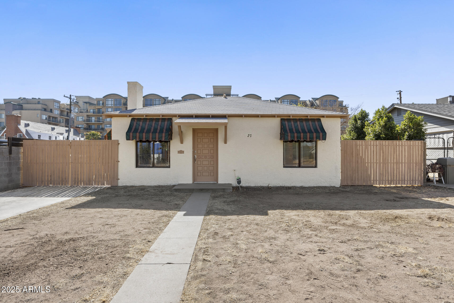 27 W Lewis Avenue