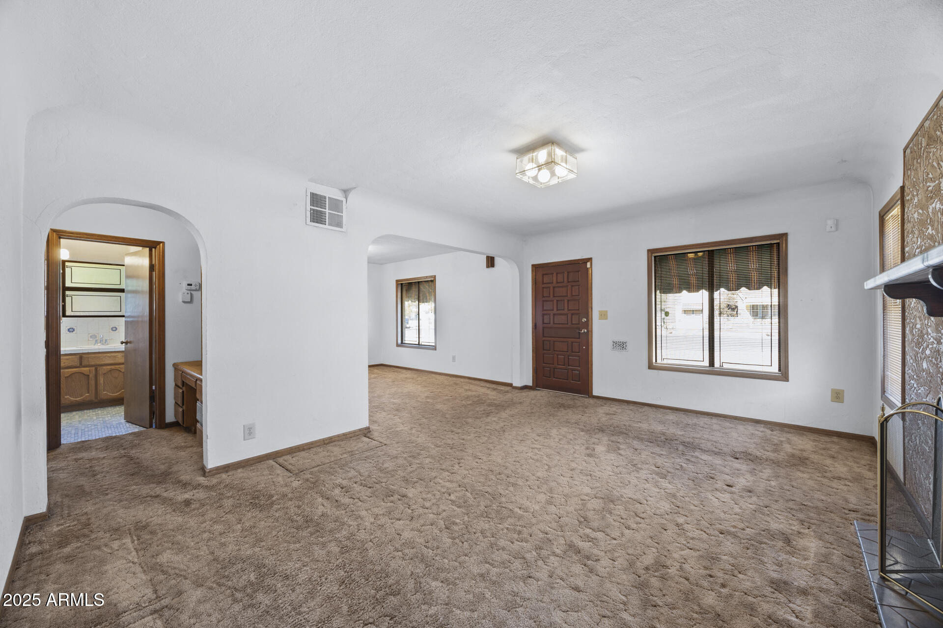27 W Lewis Avenue