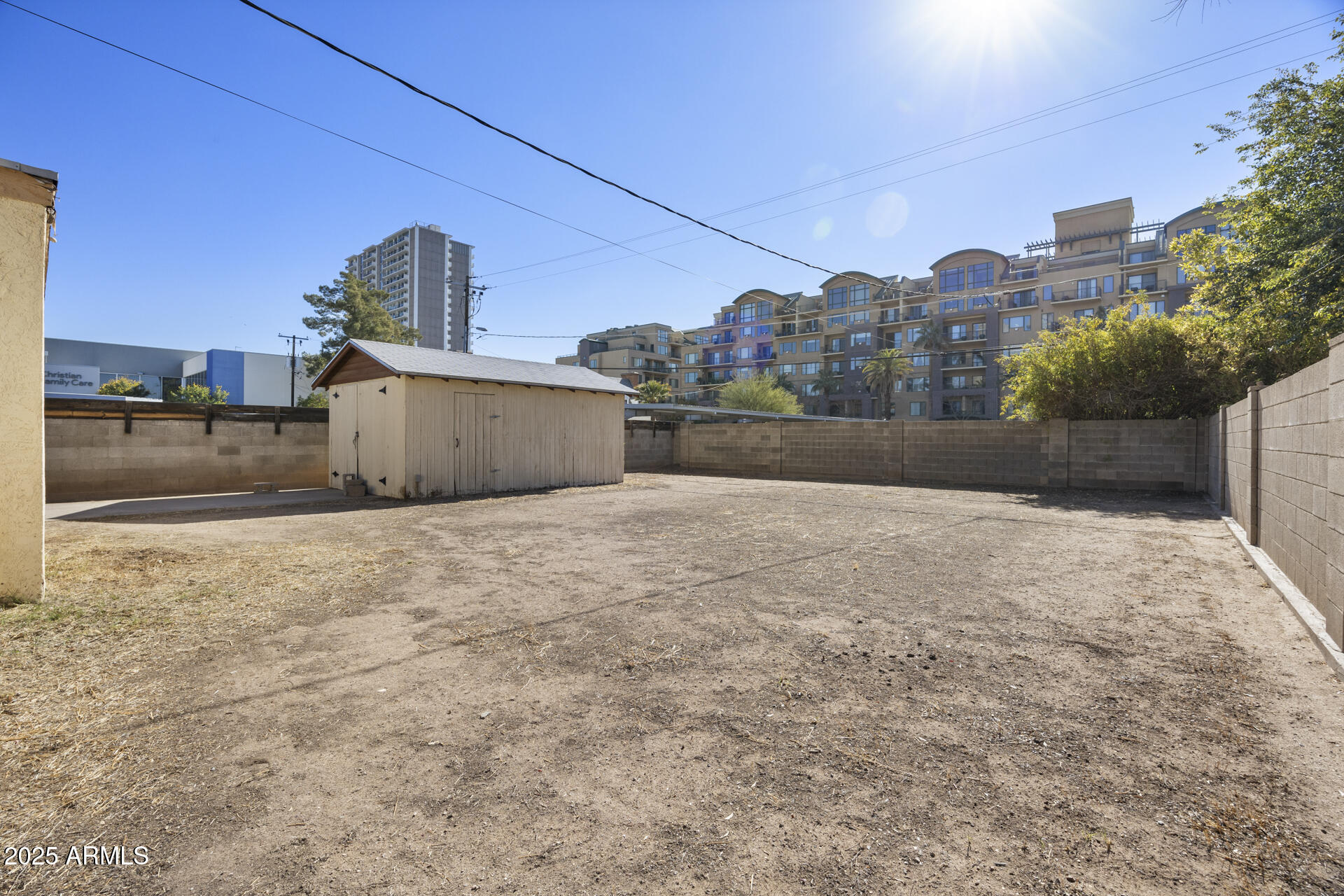 27 W Lewis Avenue