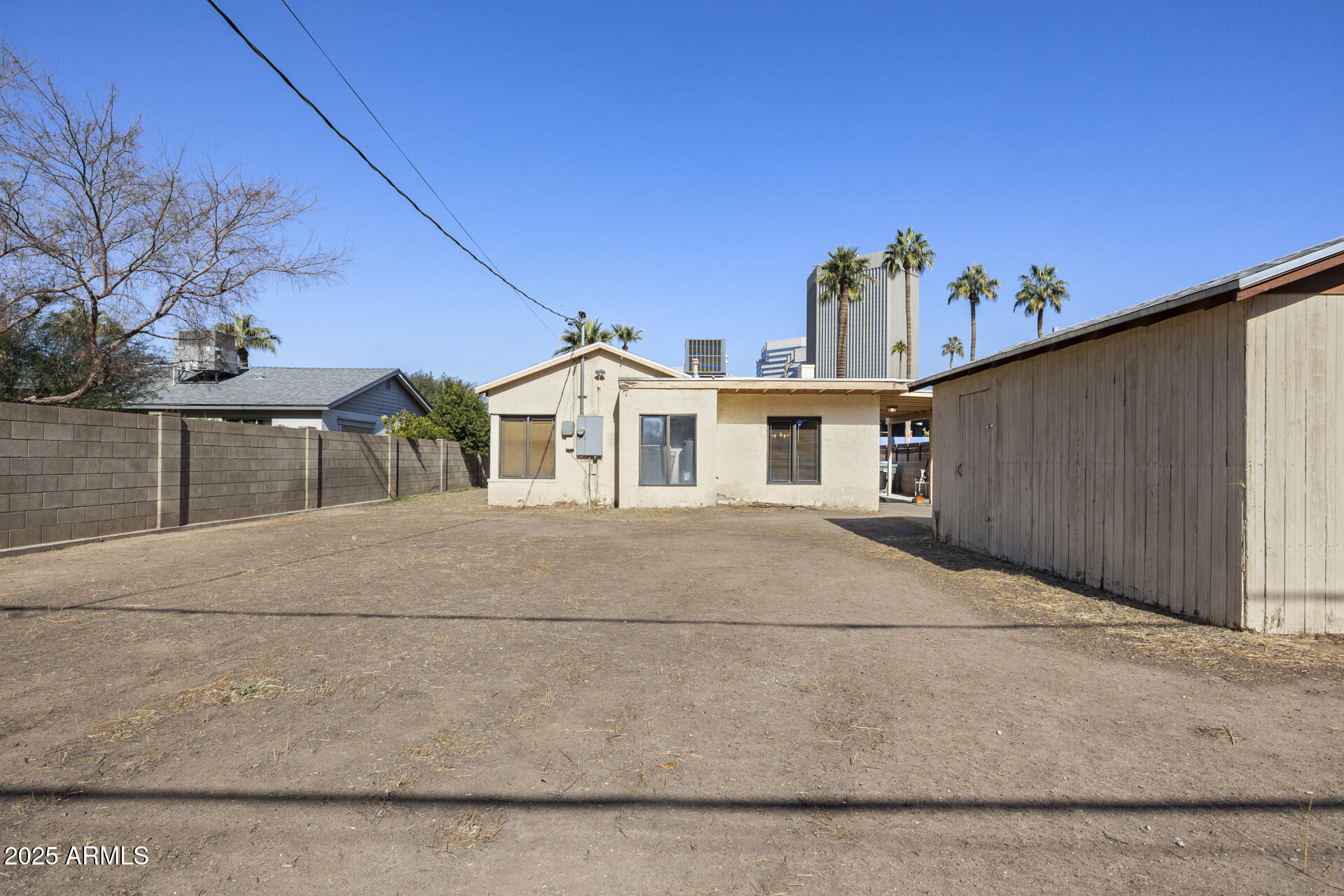 27 W Lewis Avenue