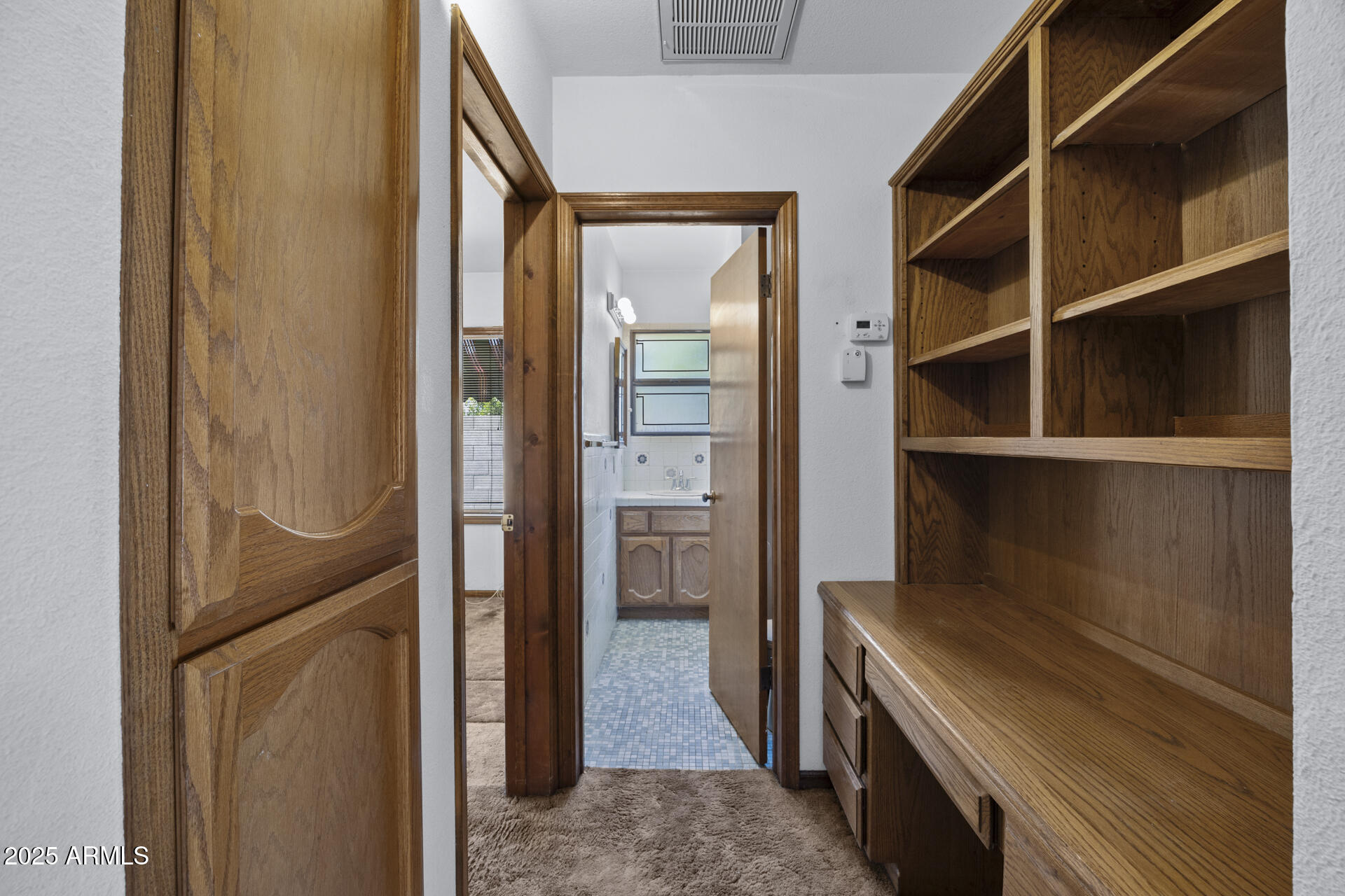 27 W Lewis Avenue
