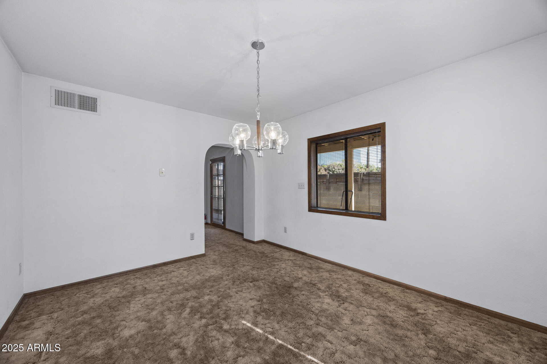 27 W Lewis Avenue