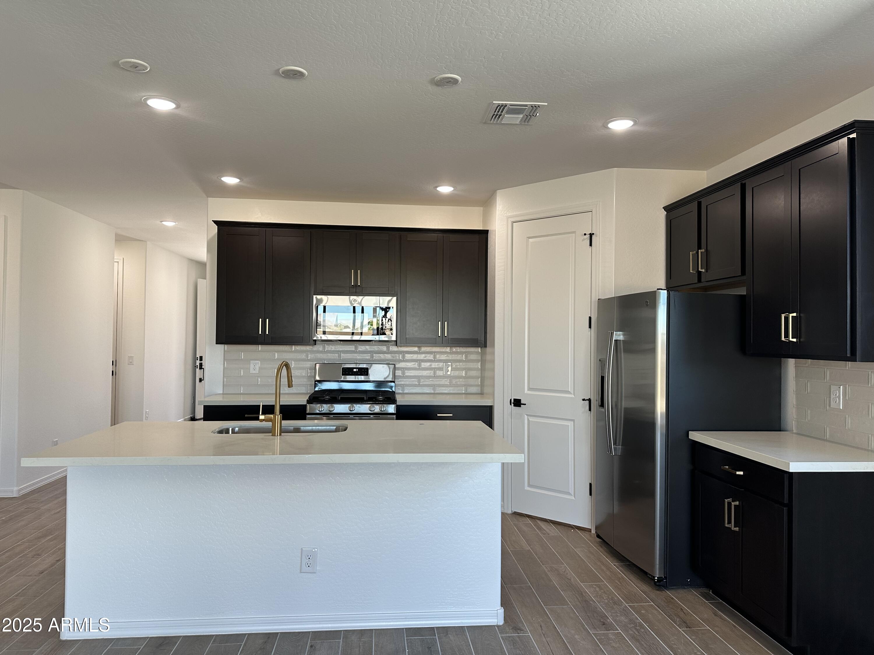 22852 E LORDS Way