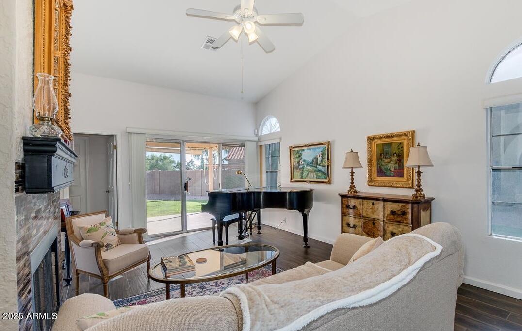 11016 N 111th Place