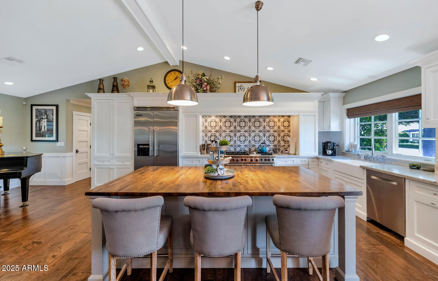 6228 E CALLE DEL MEDIA