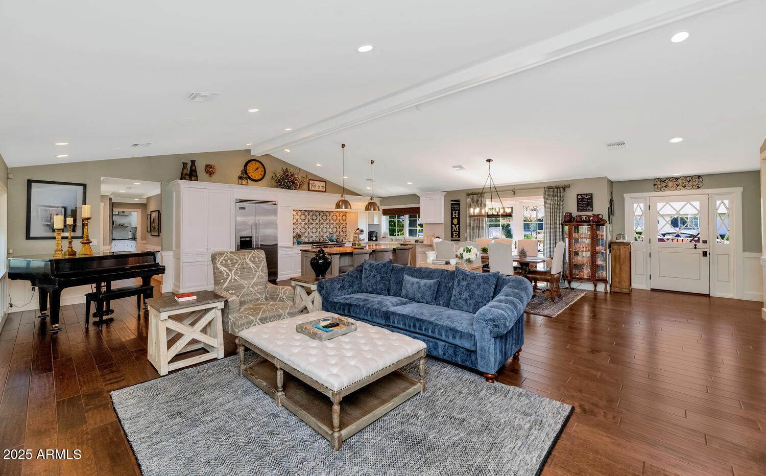 6228 E CALLE DEL MEDIA